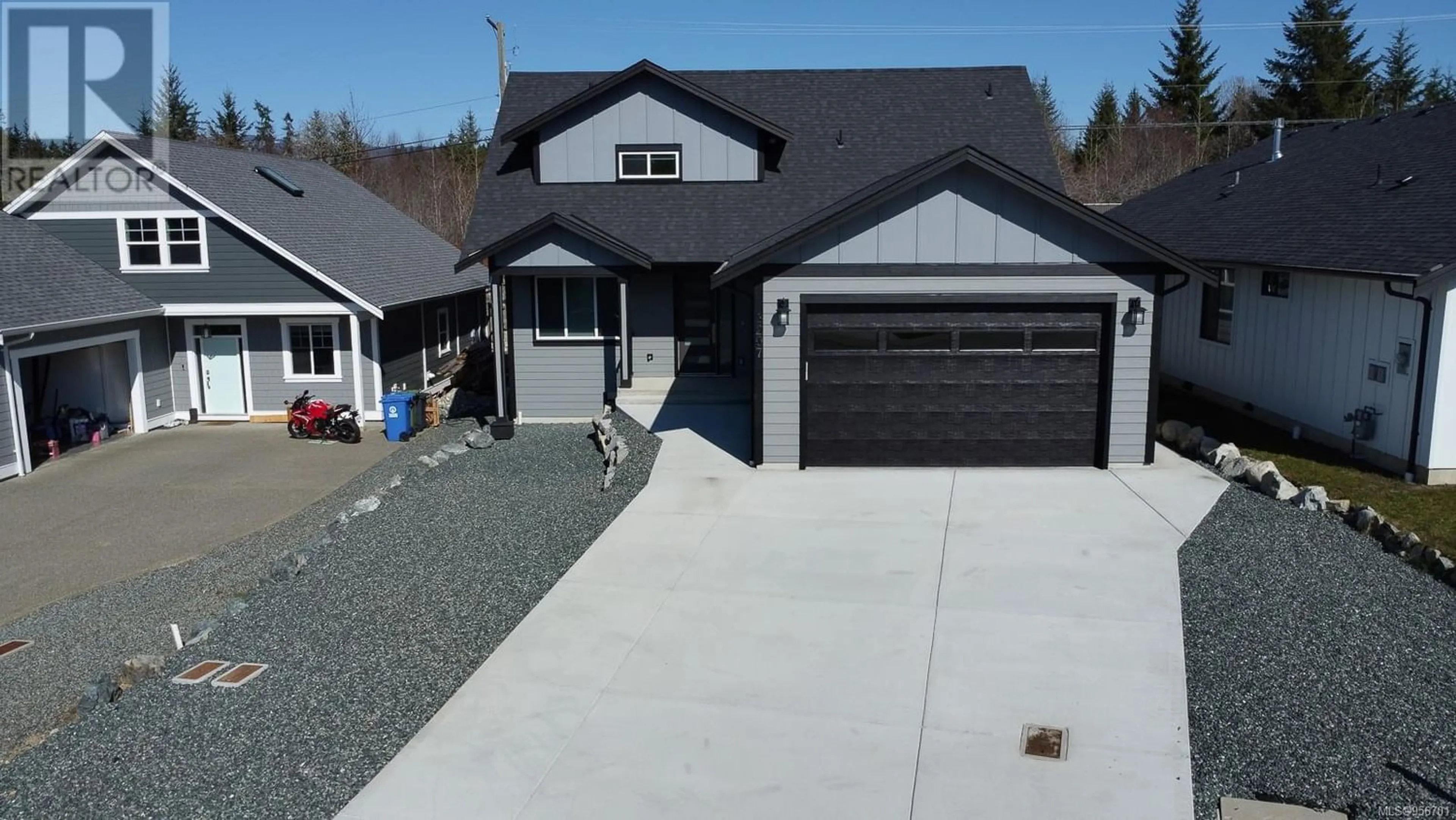 Frontside or backside of a home for 3207 Fernwood Lane, Port Alberni British Columbia V9Y0C5