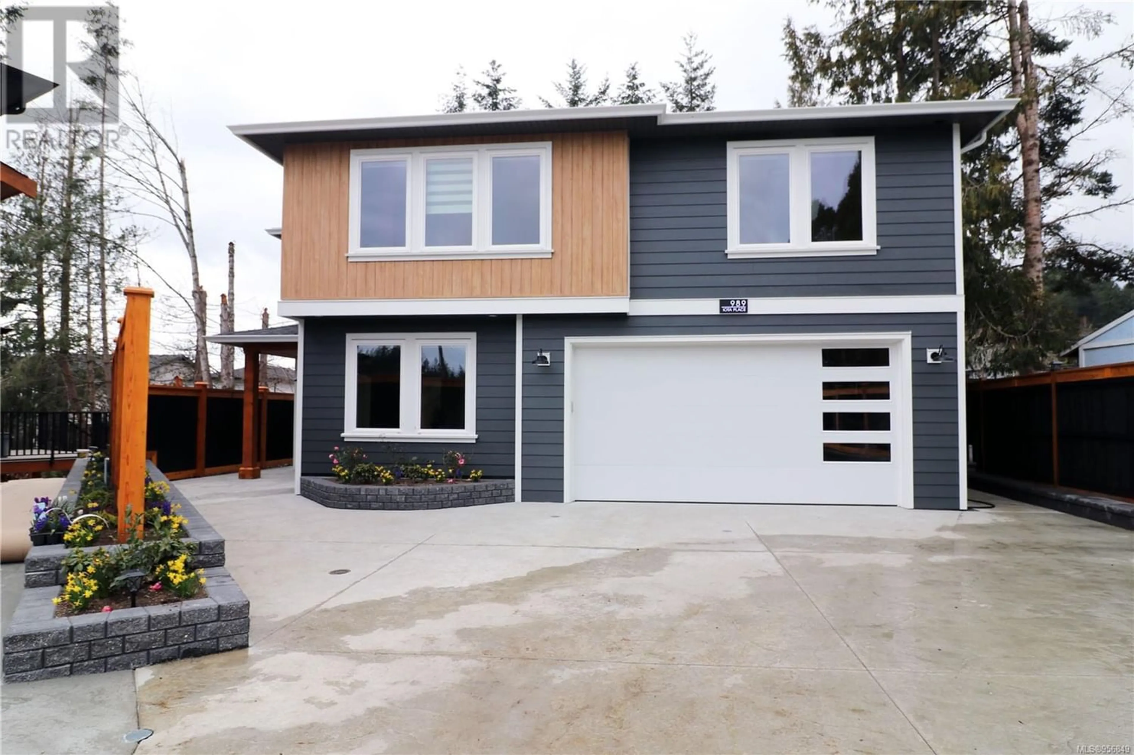 Frontside or backside of a home for 989 Iota Pl, Langford British Columbia V9C3T1