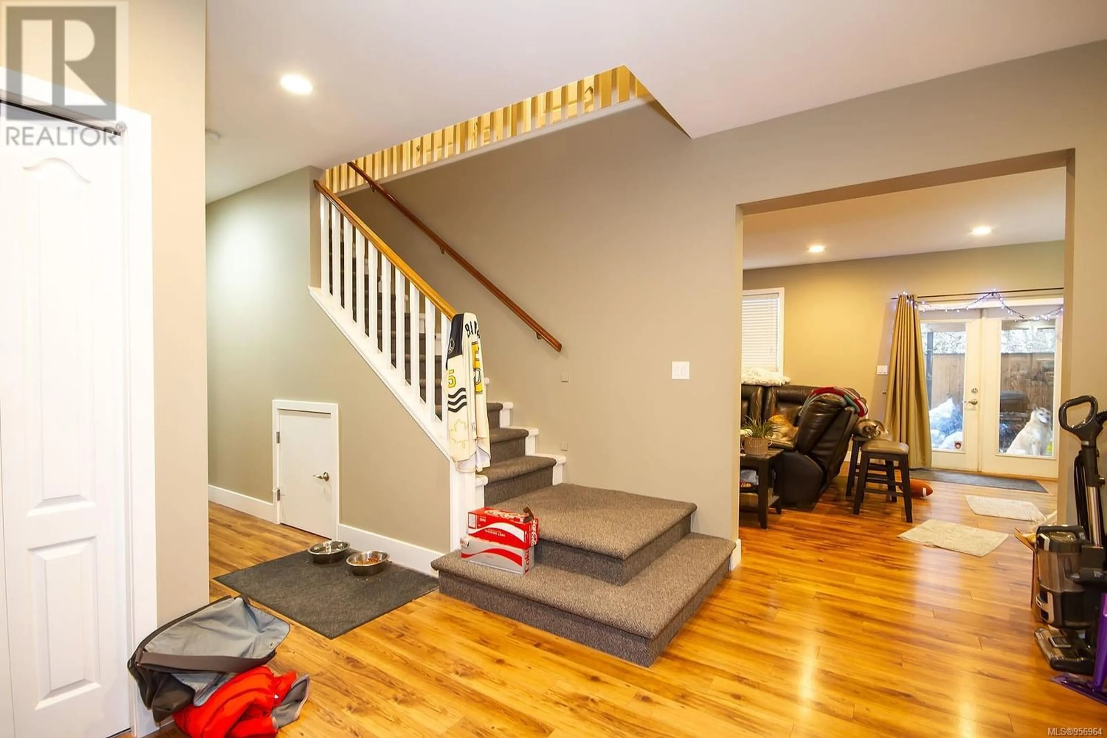 Indoor foyer for 3418 Happy Valley Rd, Langford British Columbia V9C2Y1