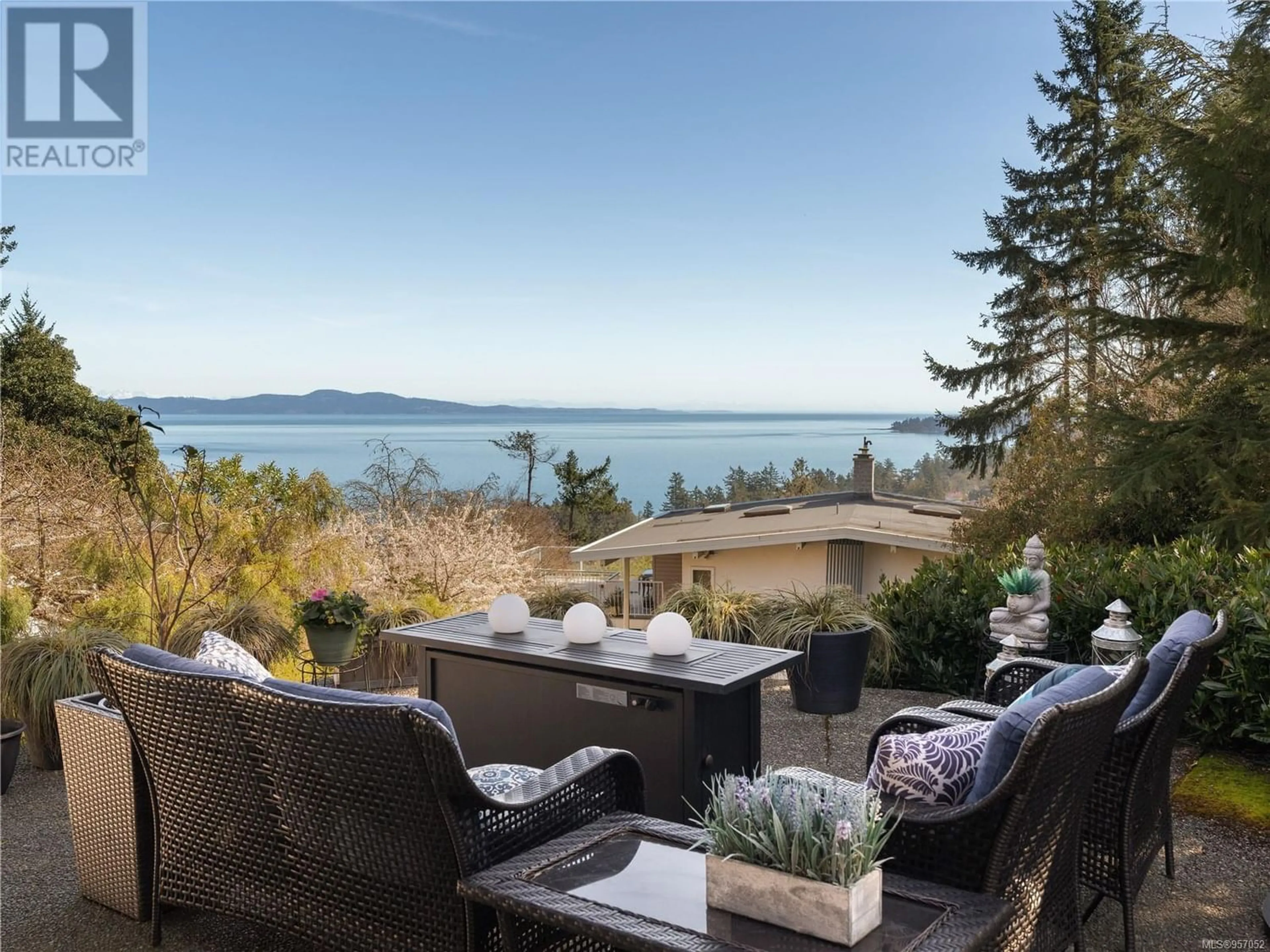 Lakeview for 966 Saturna Pl, Saanich British Columbia V8Y1H4