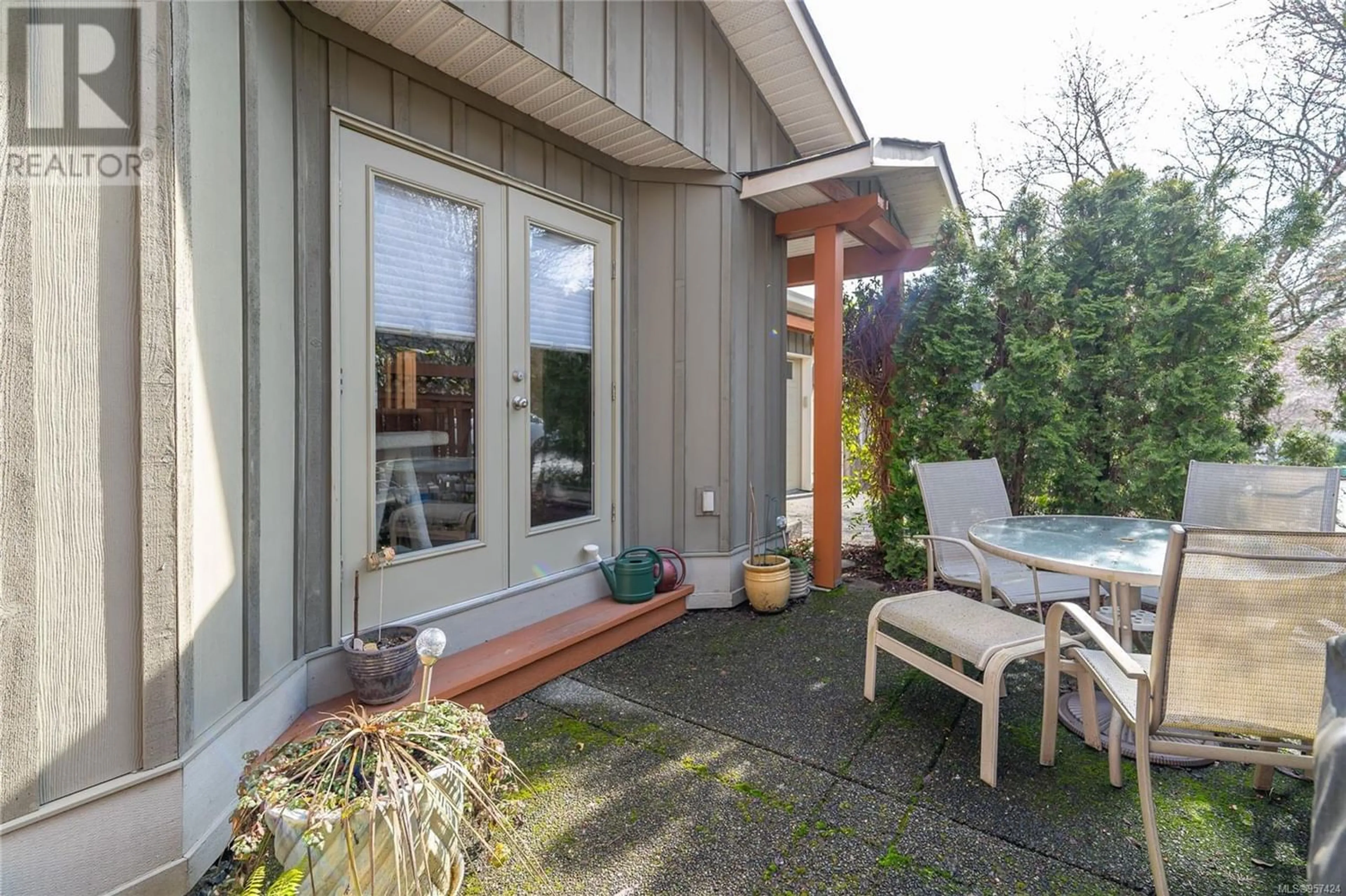 Patio for 519 Selwyn Falls Dr, Langford British Columbia V9B6P3