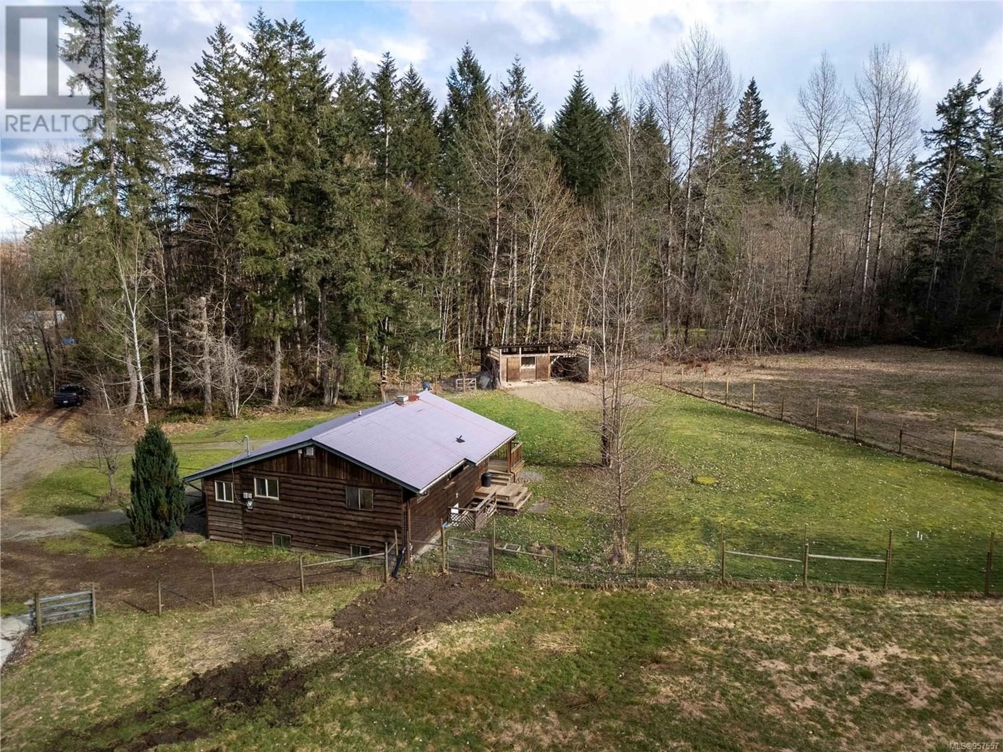 Cottage for 6429 Fitzgerald Rd, Merville British Columbia V9N7J3