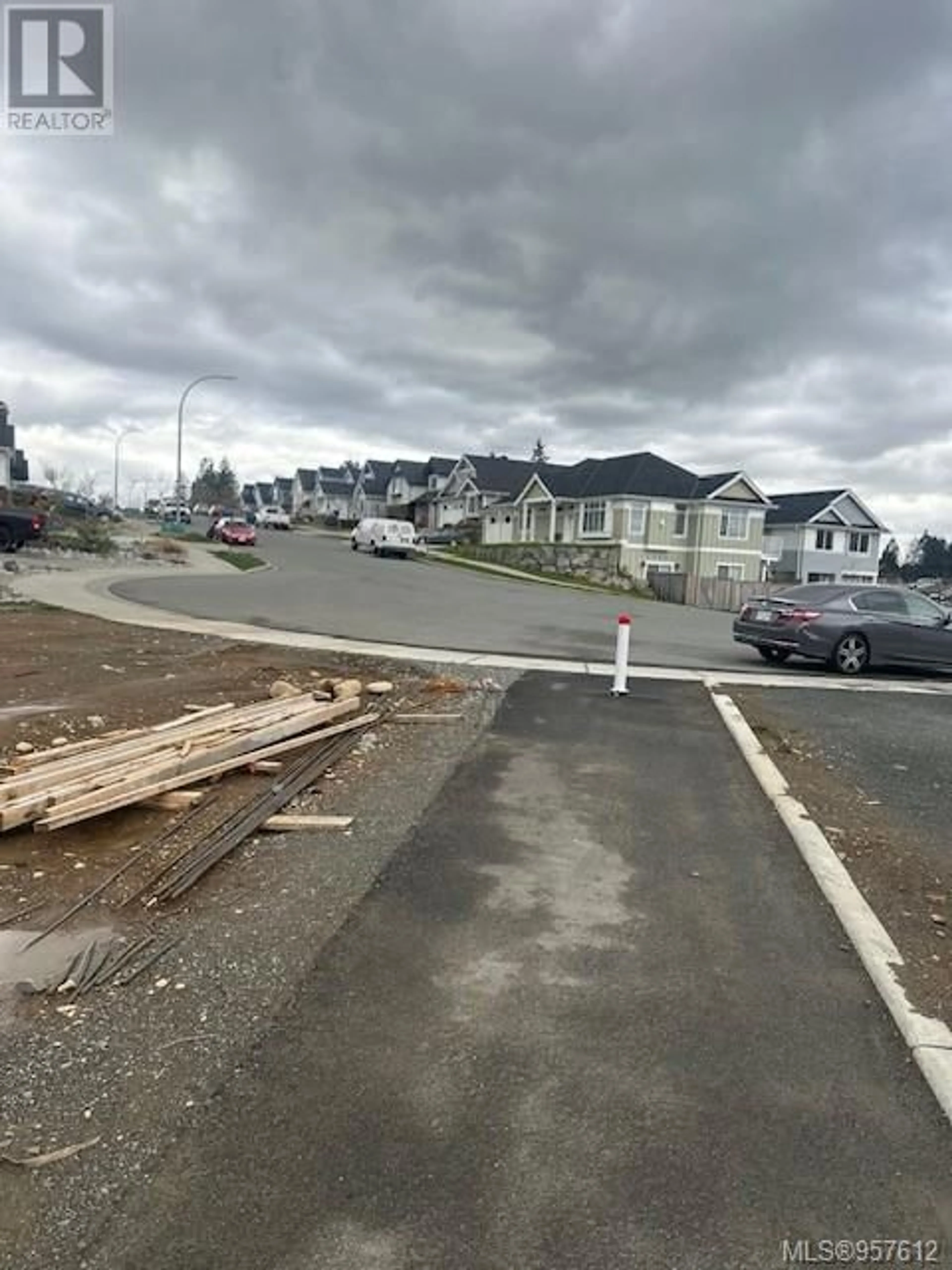 Frontside or backside of a home, the street view for 2005 Mountain vista Dr SW, Nanaimo British Columbia V9T0L4