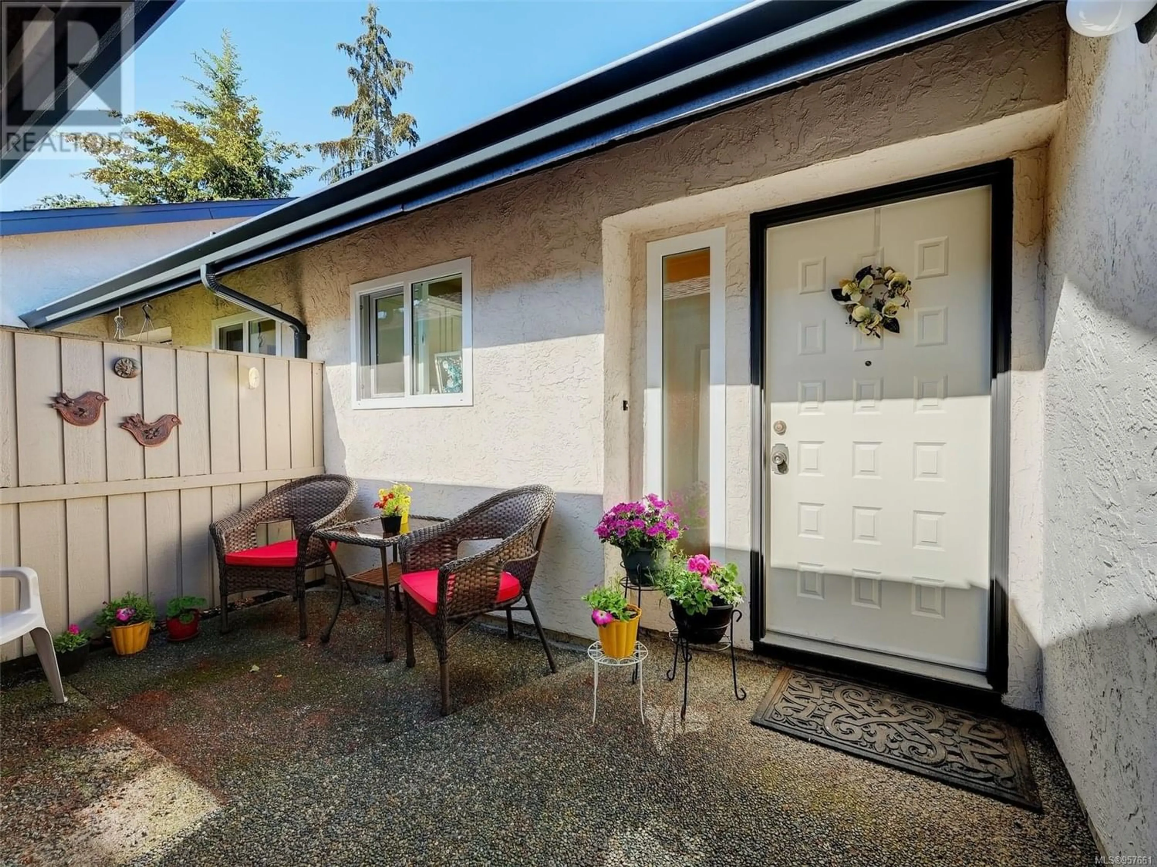 Patio for 6 1184 Clarke Rd, Central Saanich British Columbia V8M1K3