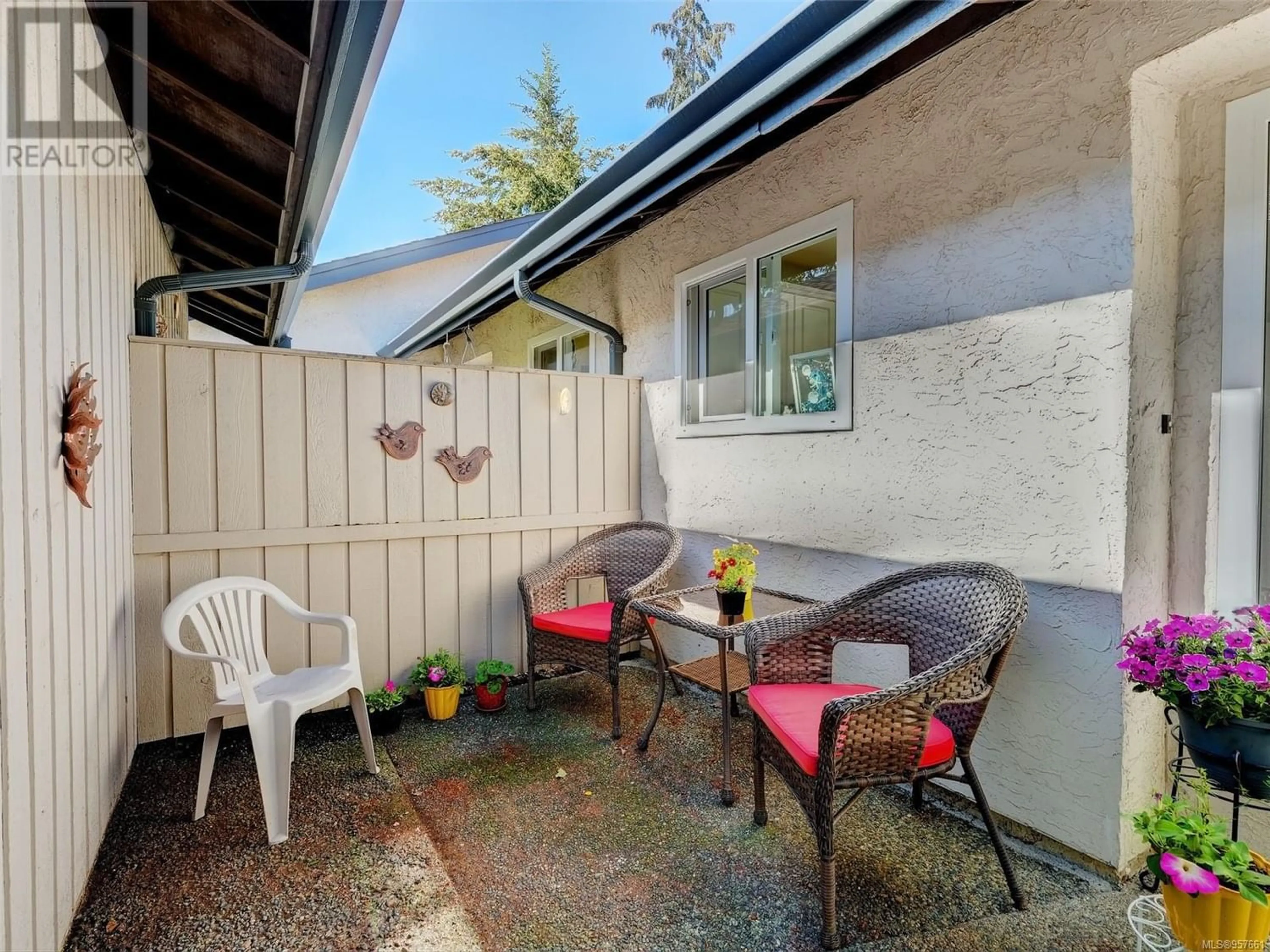 Patio for 6 1184 Clarke Rd, Central Saanich British Columbia V8M1K3