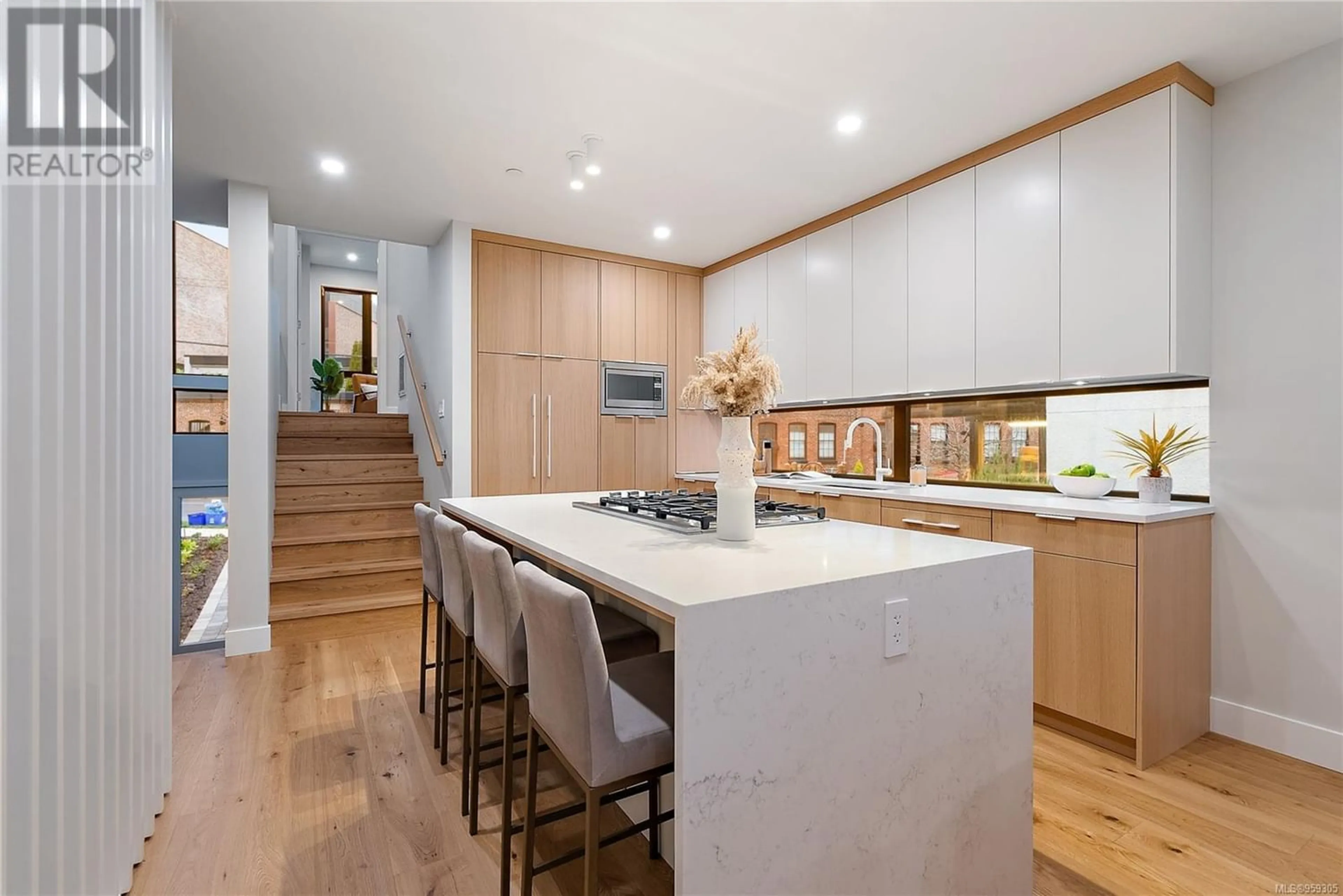 Contemporary kitchen for 431 Parry St, Victoria British Columbia V8V2H7