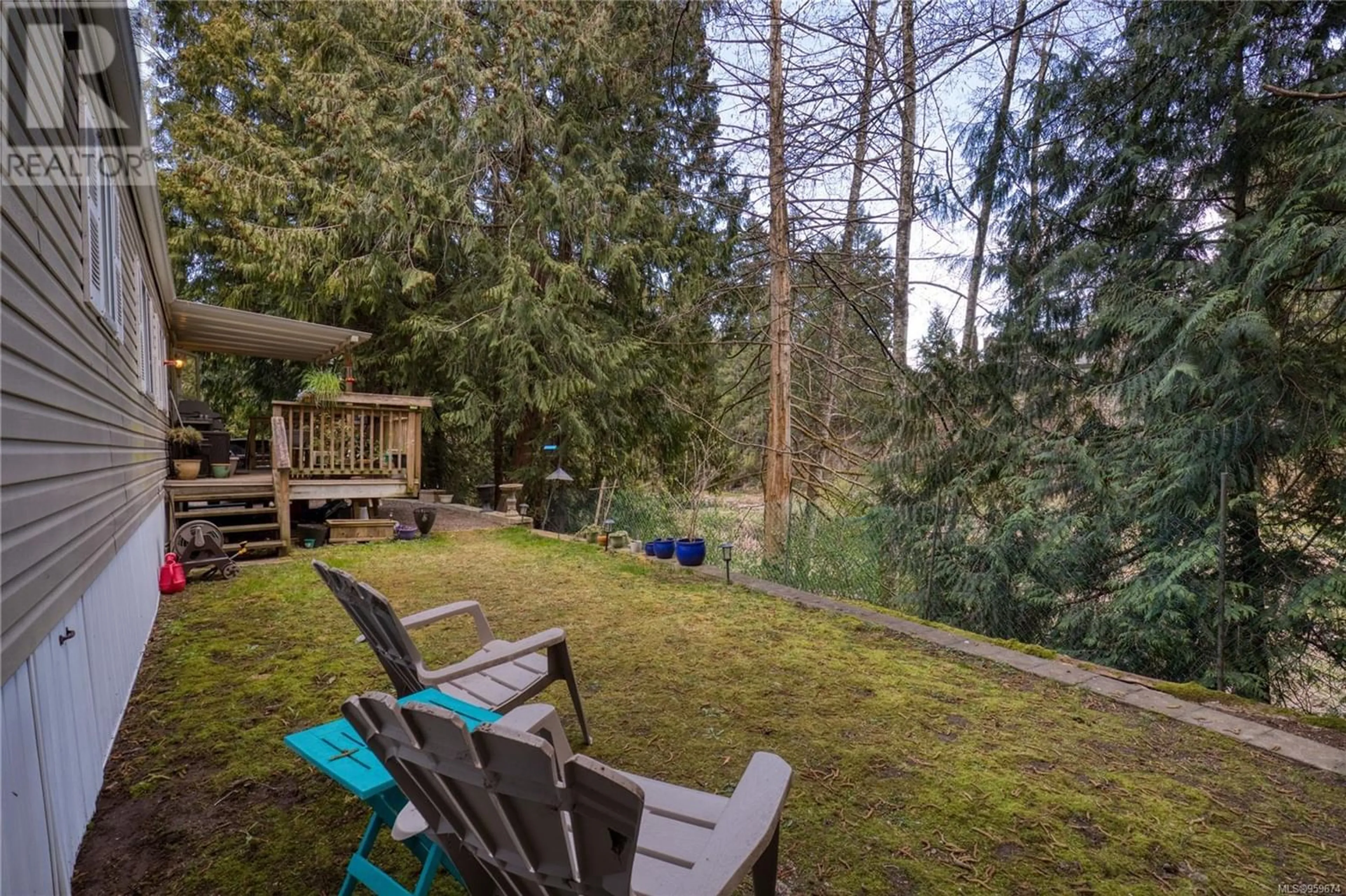 Patio for 35 25 Maki Rd, Nanaimo British Columbia V9R6N3