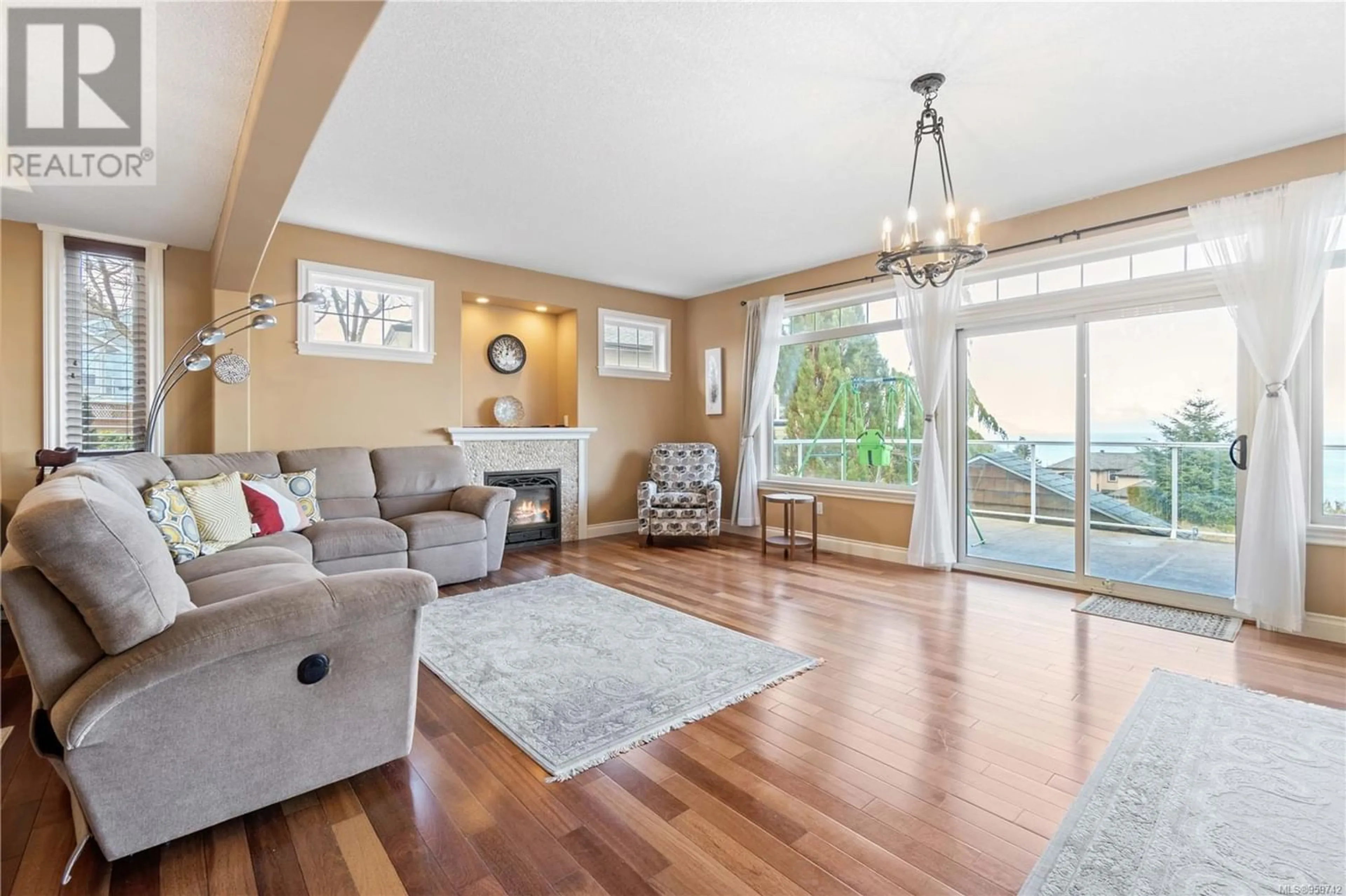 Living room for 6068 Breonna Dr, Nanaimo British Columbia V9V1G1