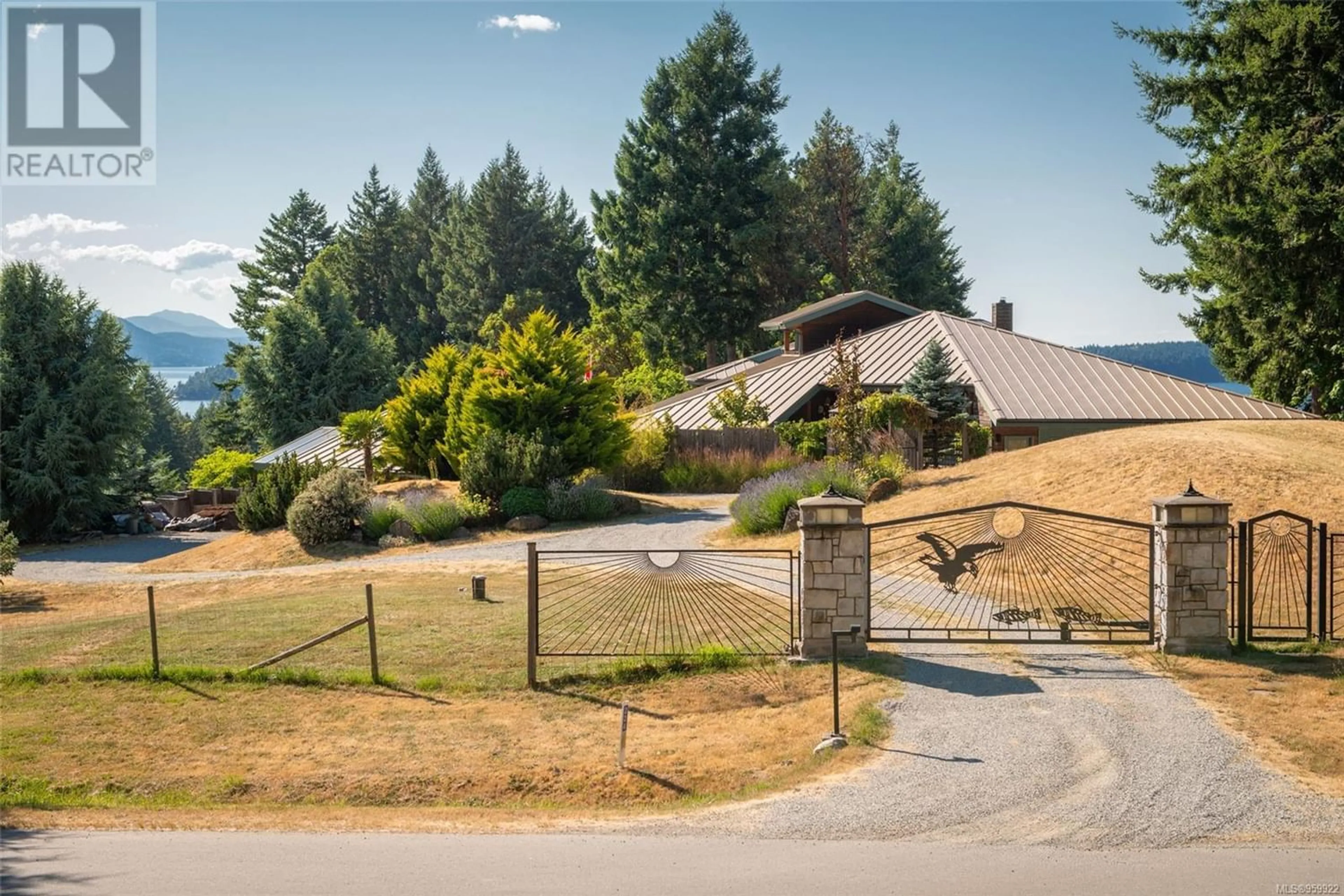 A pic from outside/outdoor area/front of a property/back of a property/a pic from drone, mountain view for 224 Pringle Farm Rd, Salt Spring British Columbia V8K2Y2