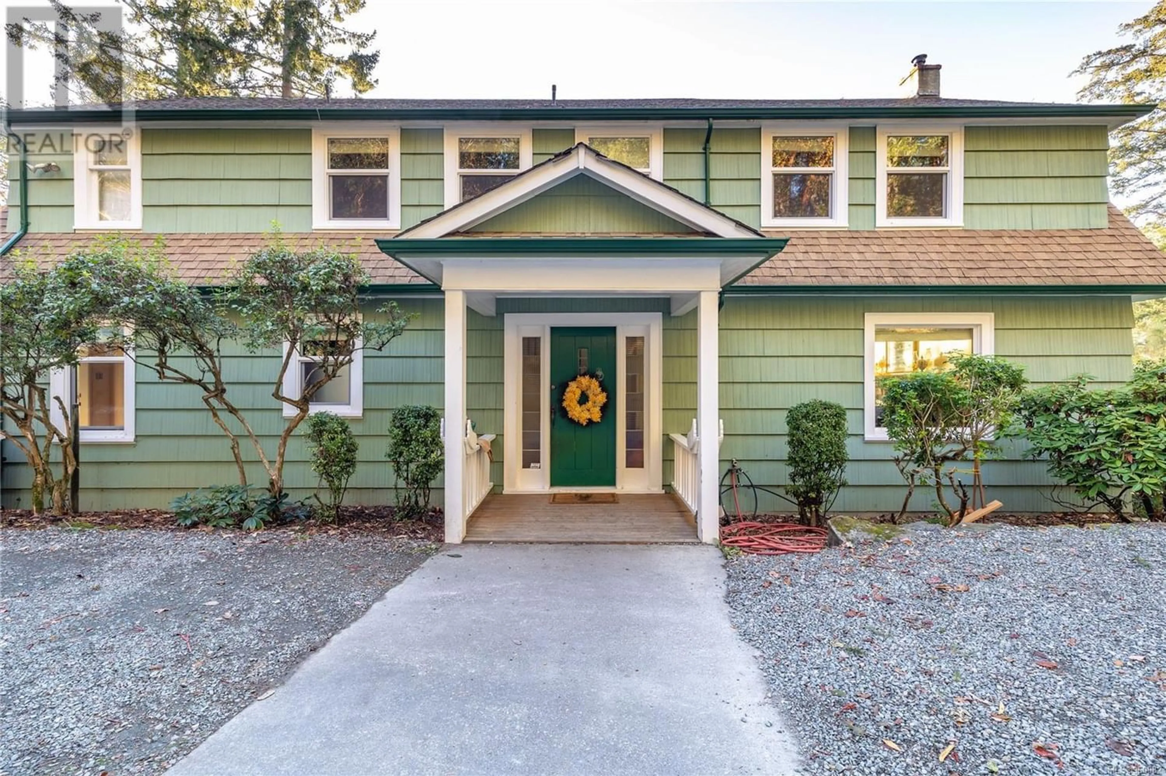 Indoor entryway for 2860 Southey Point Rd, Salt Spring British Columbia V8K1A2