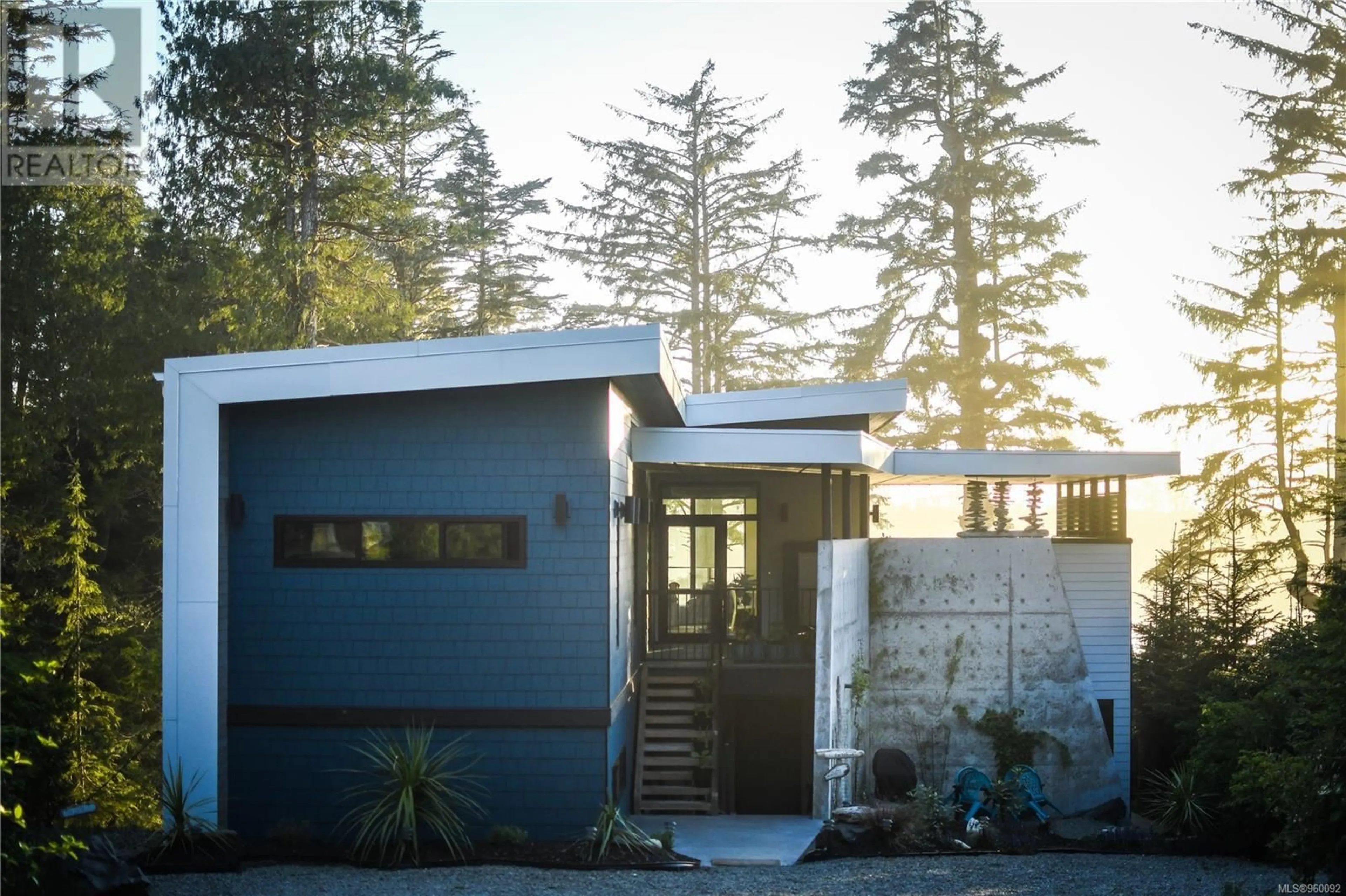 Frontside or backside of a home for 1118 Coral Way, Ucluelet British Columbia V0R3A0