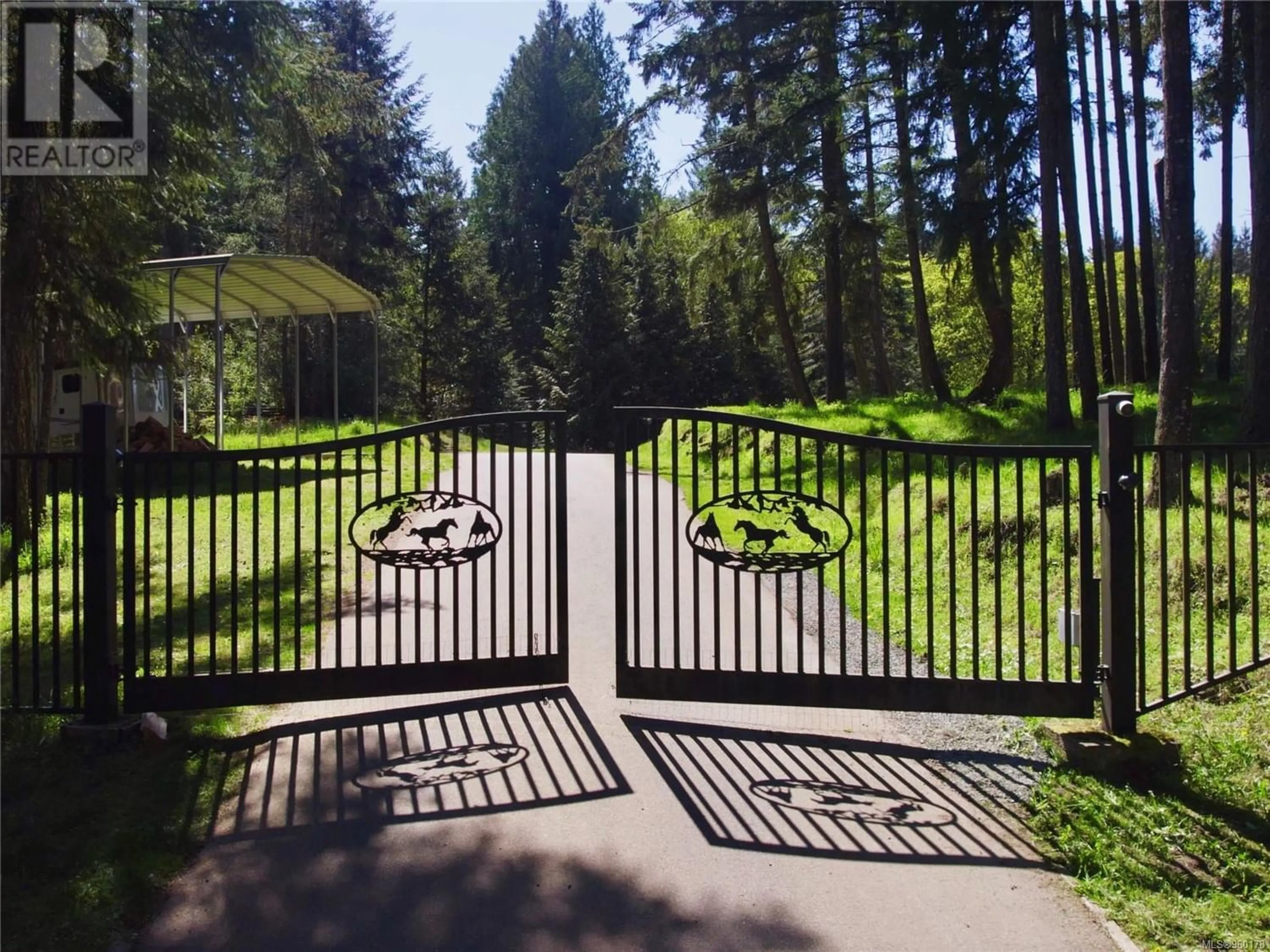 Fenced yard for 3145 Yellow Point Rd, Ladysmith British Columbia V9G1C3
