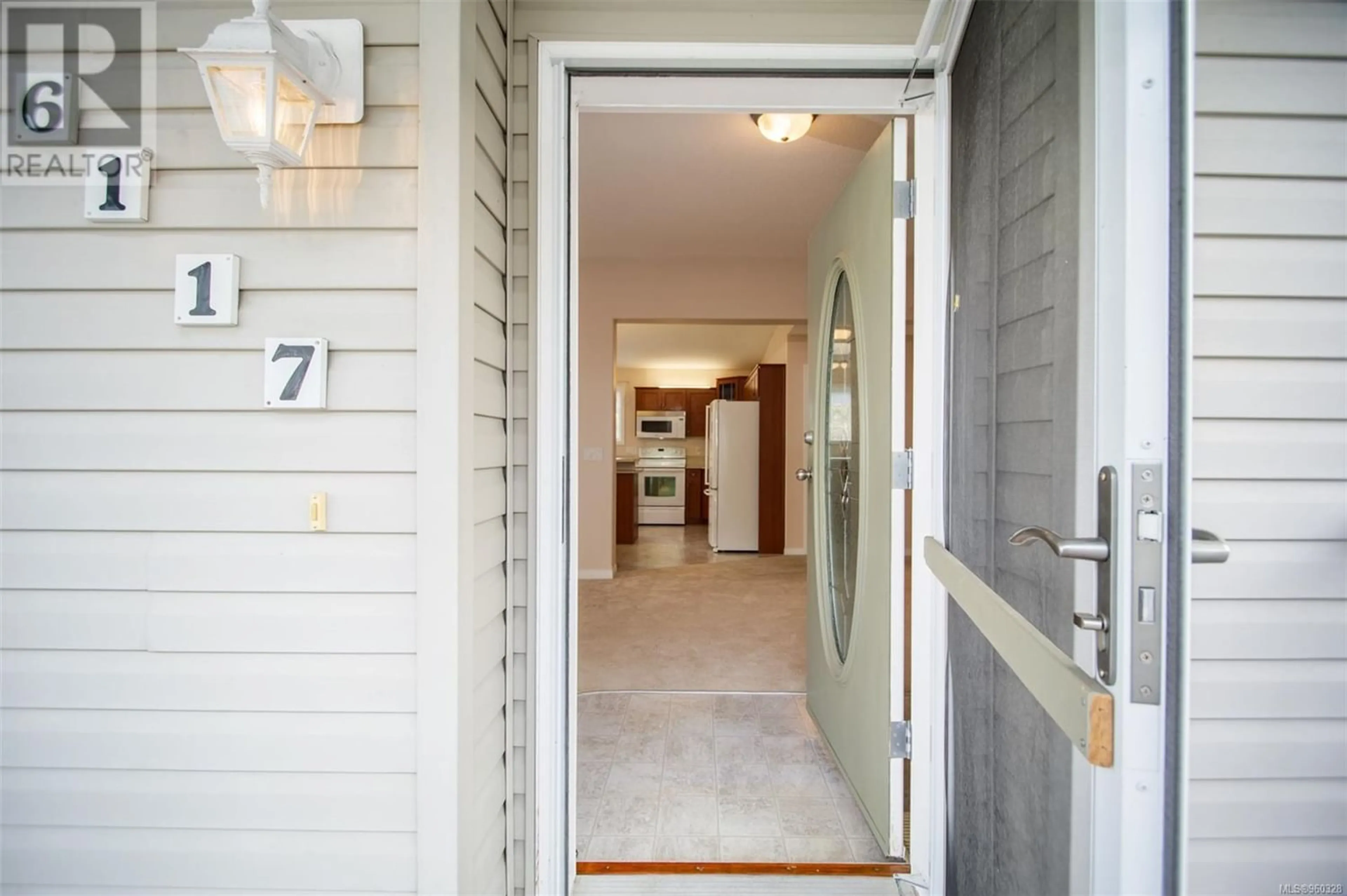 Indoor entryway for 6117 Denver Way, Nanaimo British Columbia V9T6J2