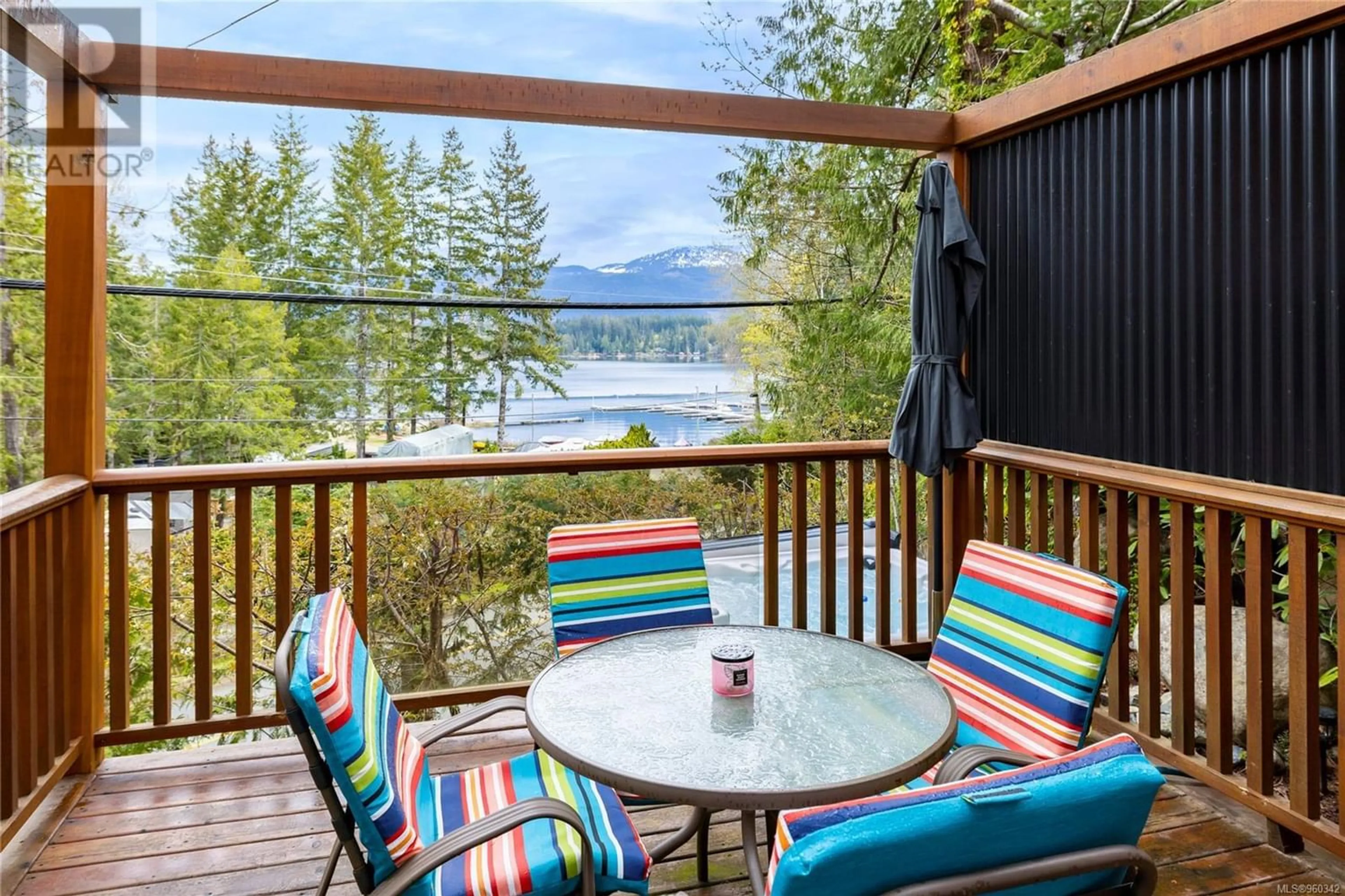 Patio for 36 10325 Lakeshore Rd, Port Alberni British Columbia V9Y8G9