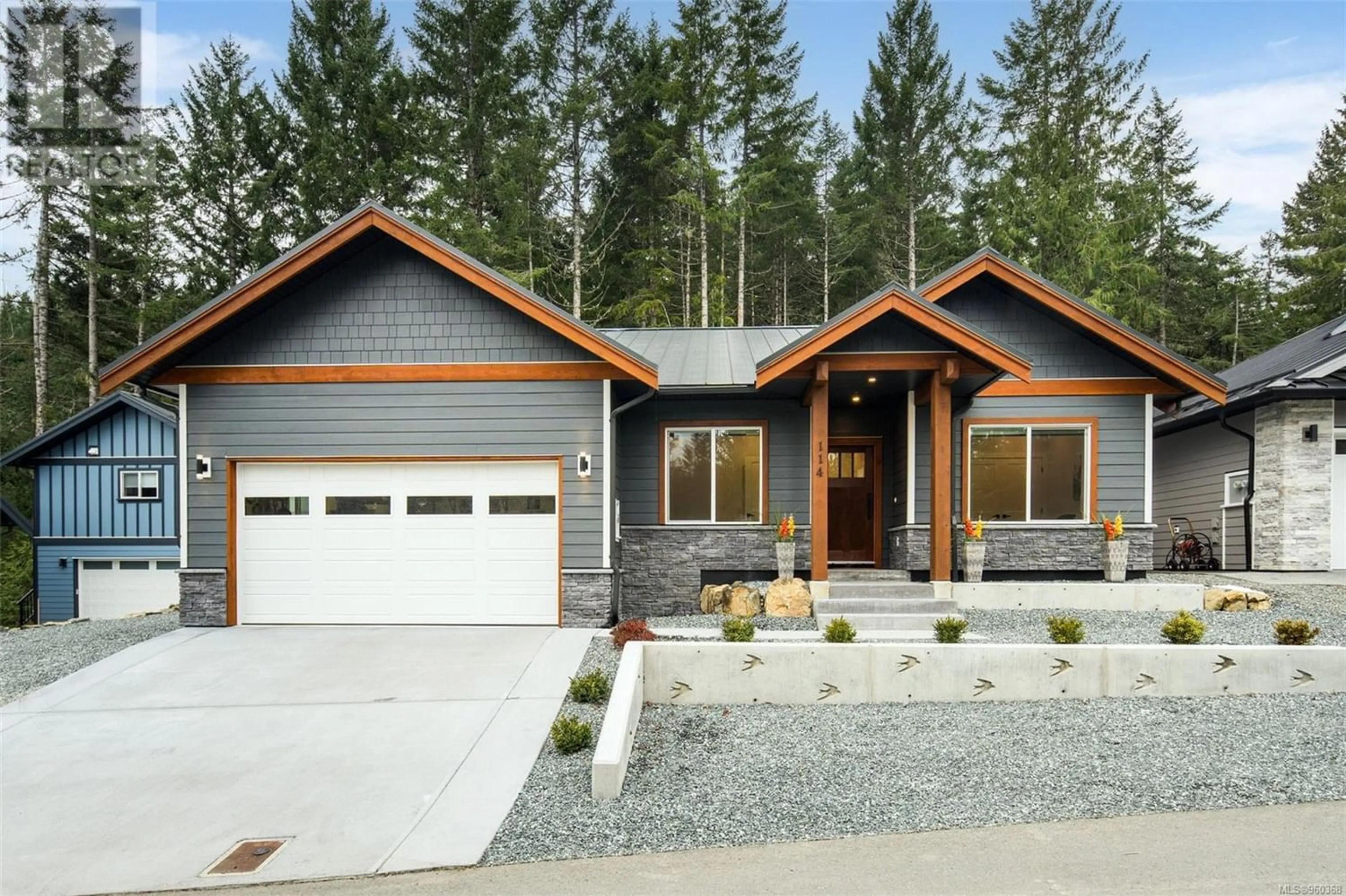 Home with vinyl exterior material for 114 Trailhead Cir, Shawnigan Lake British Columbia V0R2W3