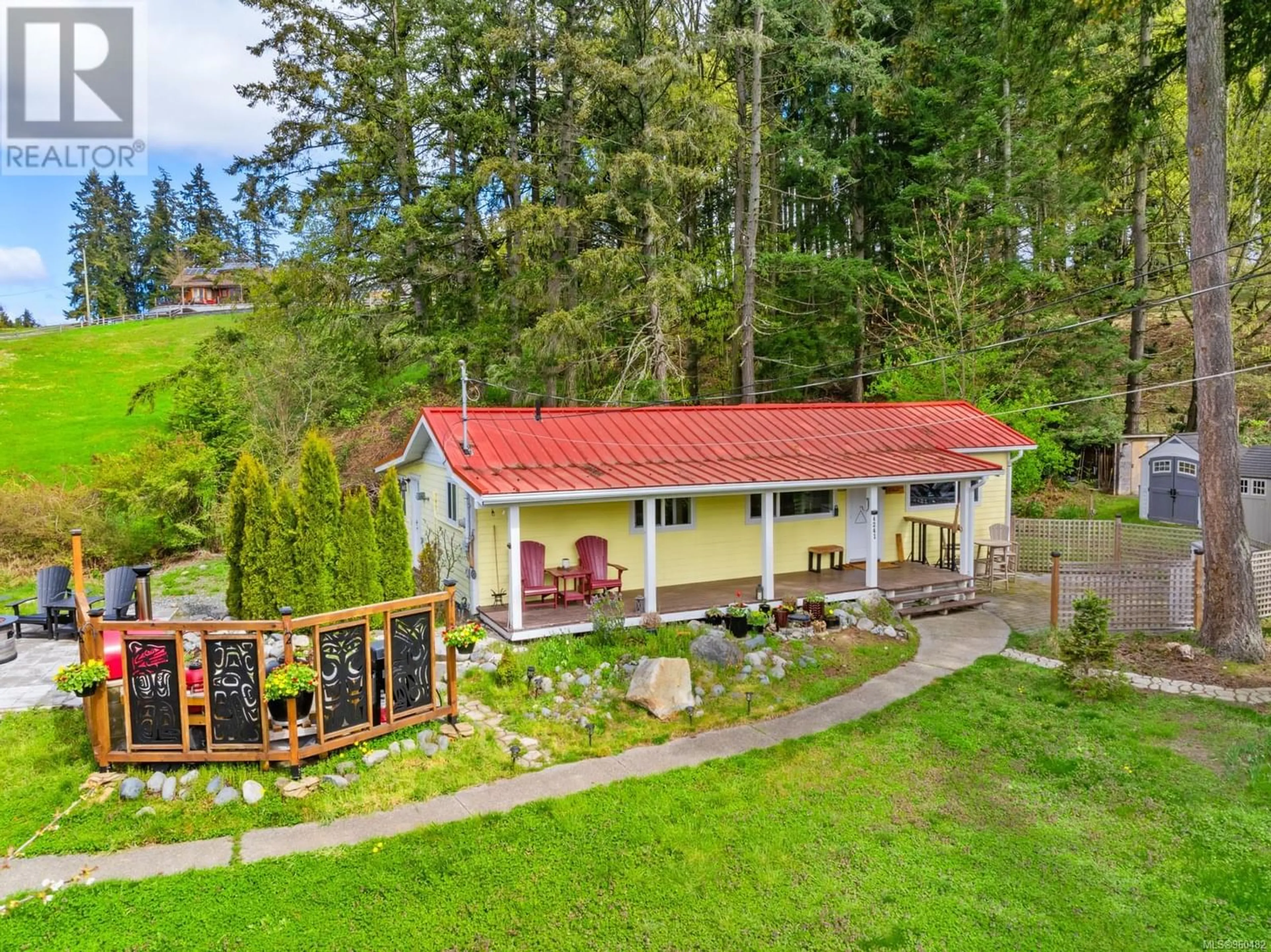 Cottage for 4241 Telegraph Rd, Cobble Hill British Columbia V0R1L3