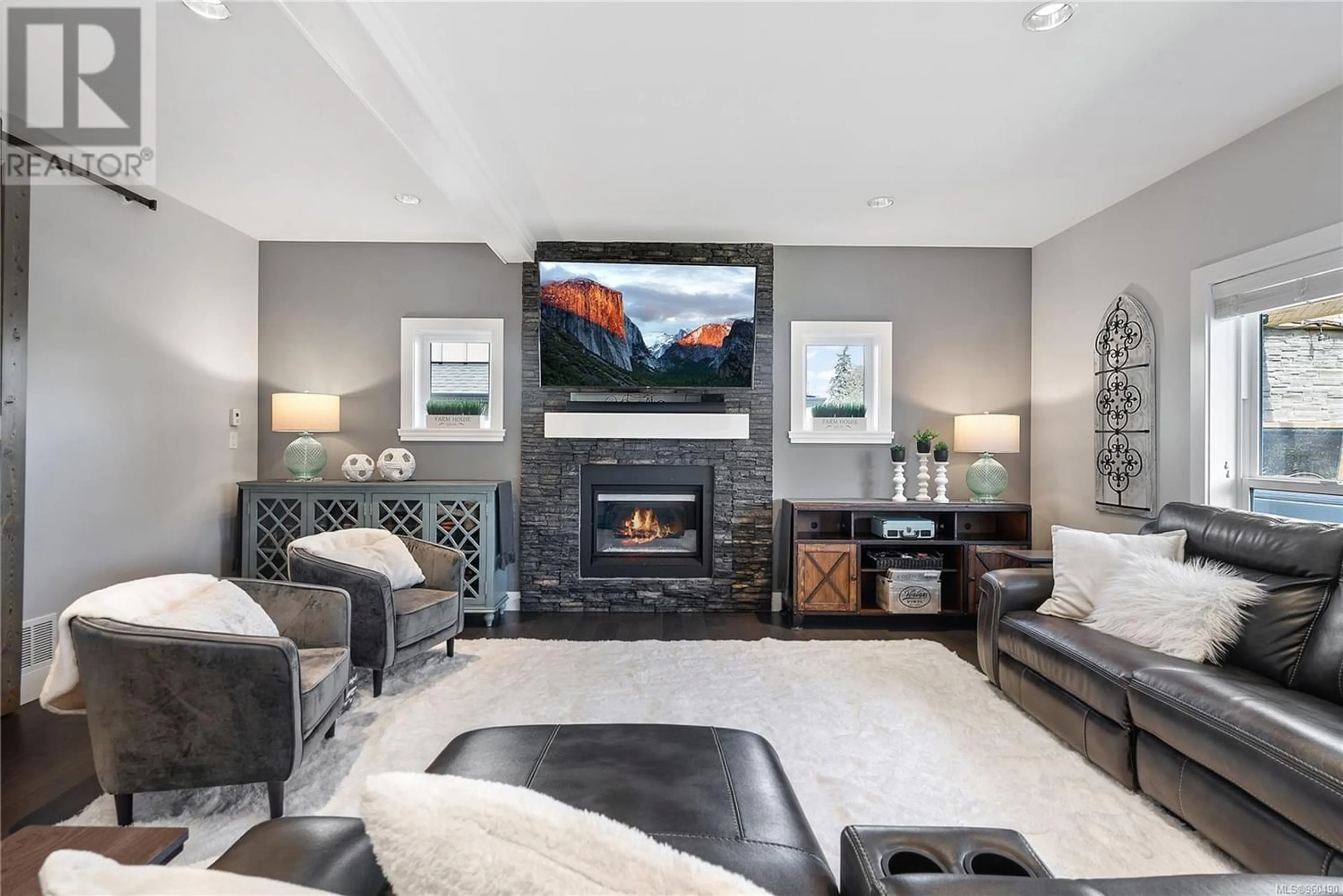 Living room for 3437 Hopwood Pl, Colwood British Columbia V9C0J1