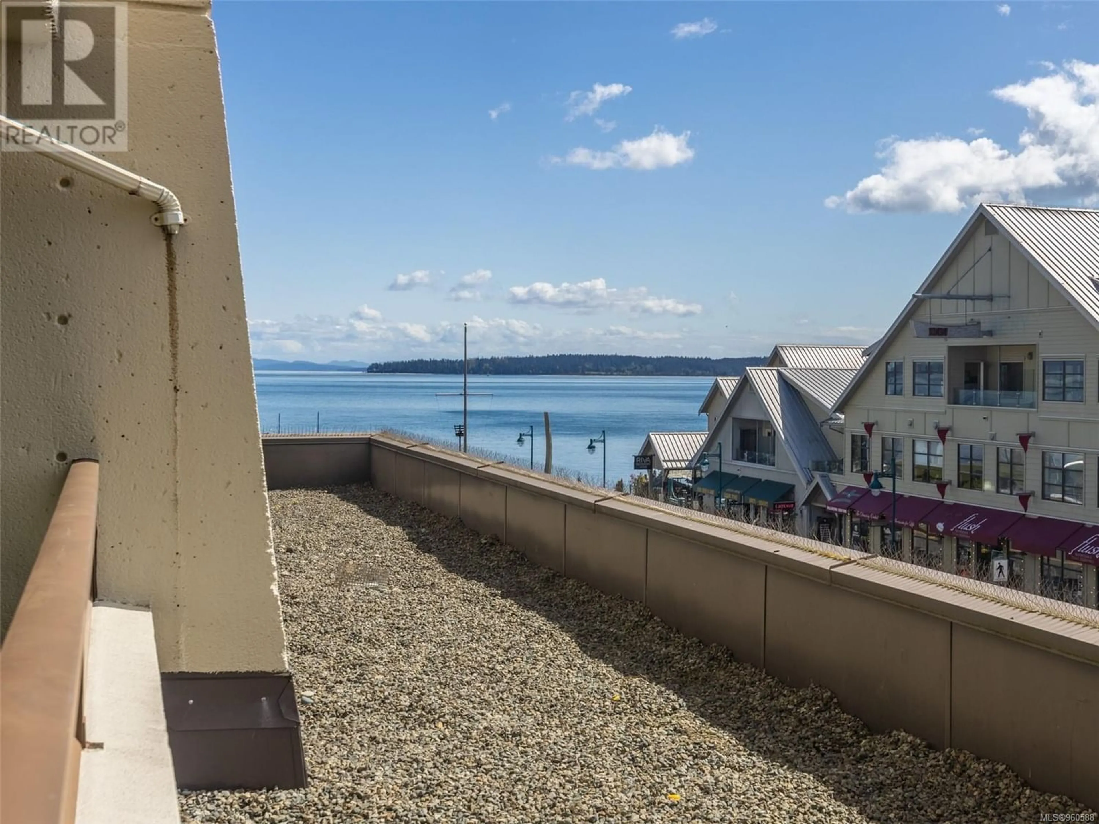 Balcony in the apartment for 218 9805 Second St, Sidney British Columbia V8L4T9