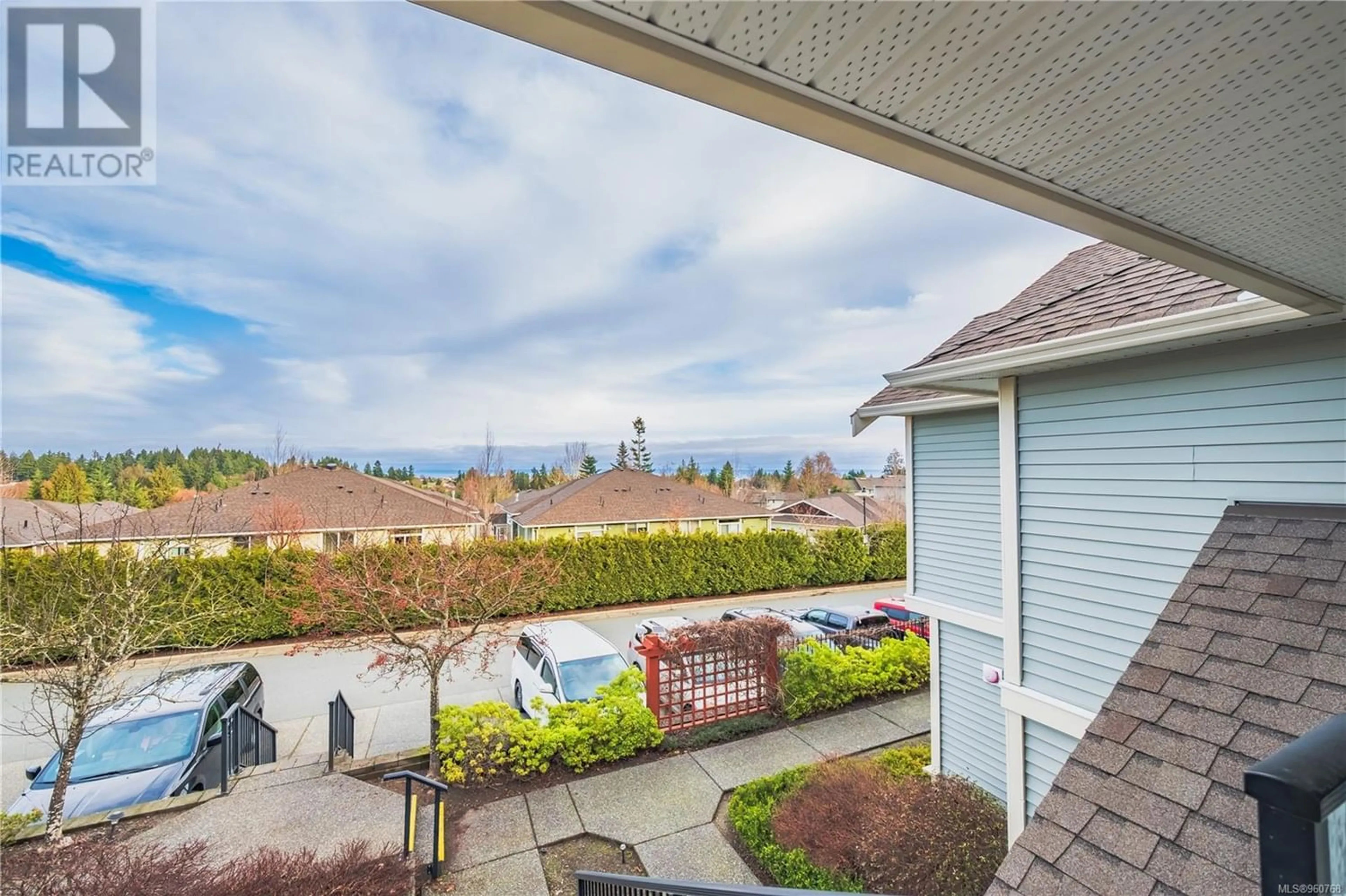 Indoor or outdoor pool for 202 6149 Washington Way, Nanaimo British Columbia V9T0A2