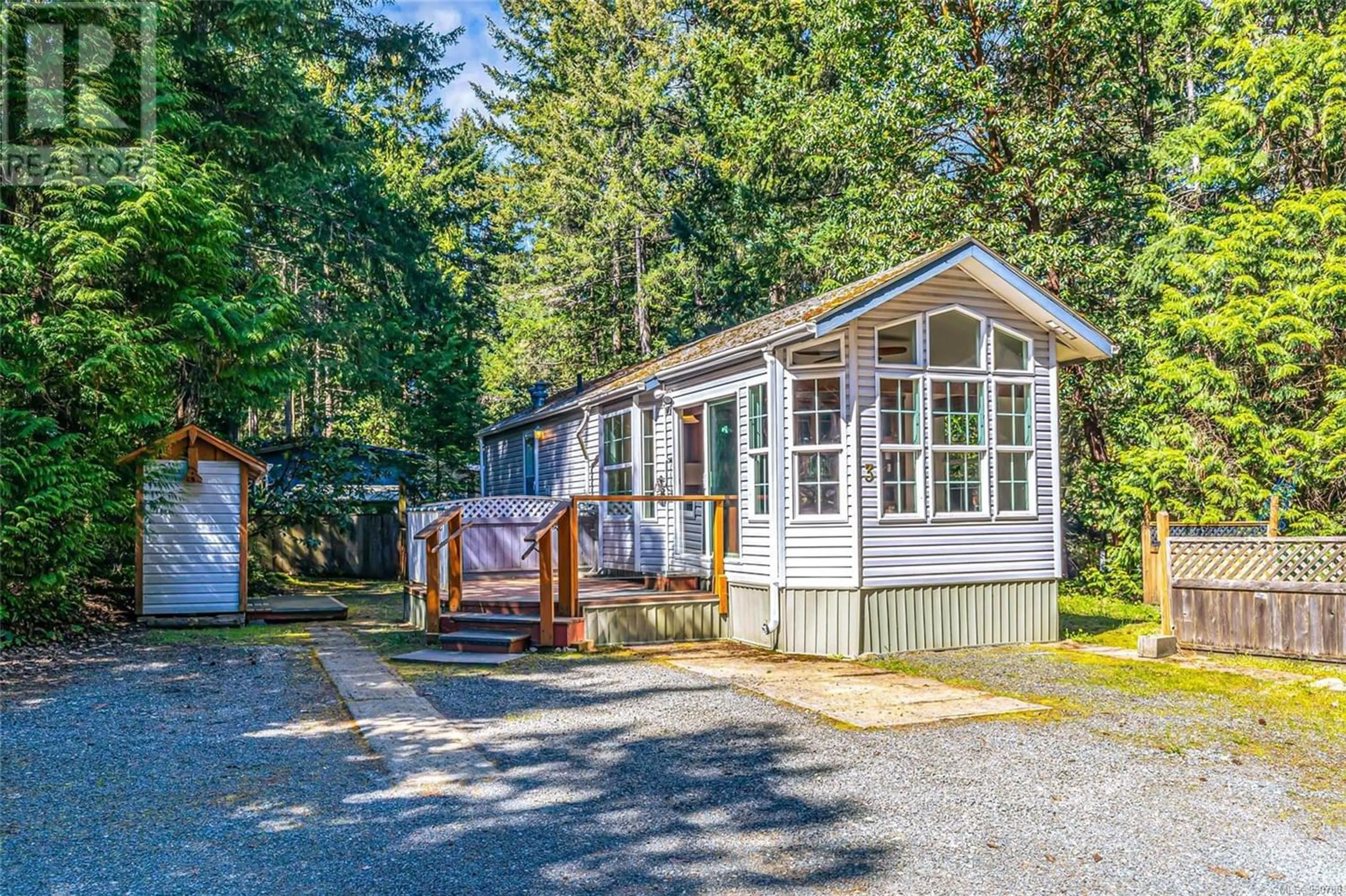 Cottage for 3 7071 Lantzville Rd, Lantzville British Columbia V0R2H0