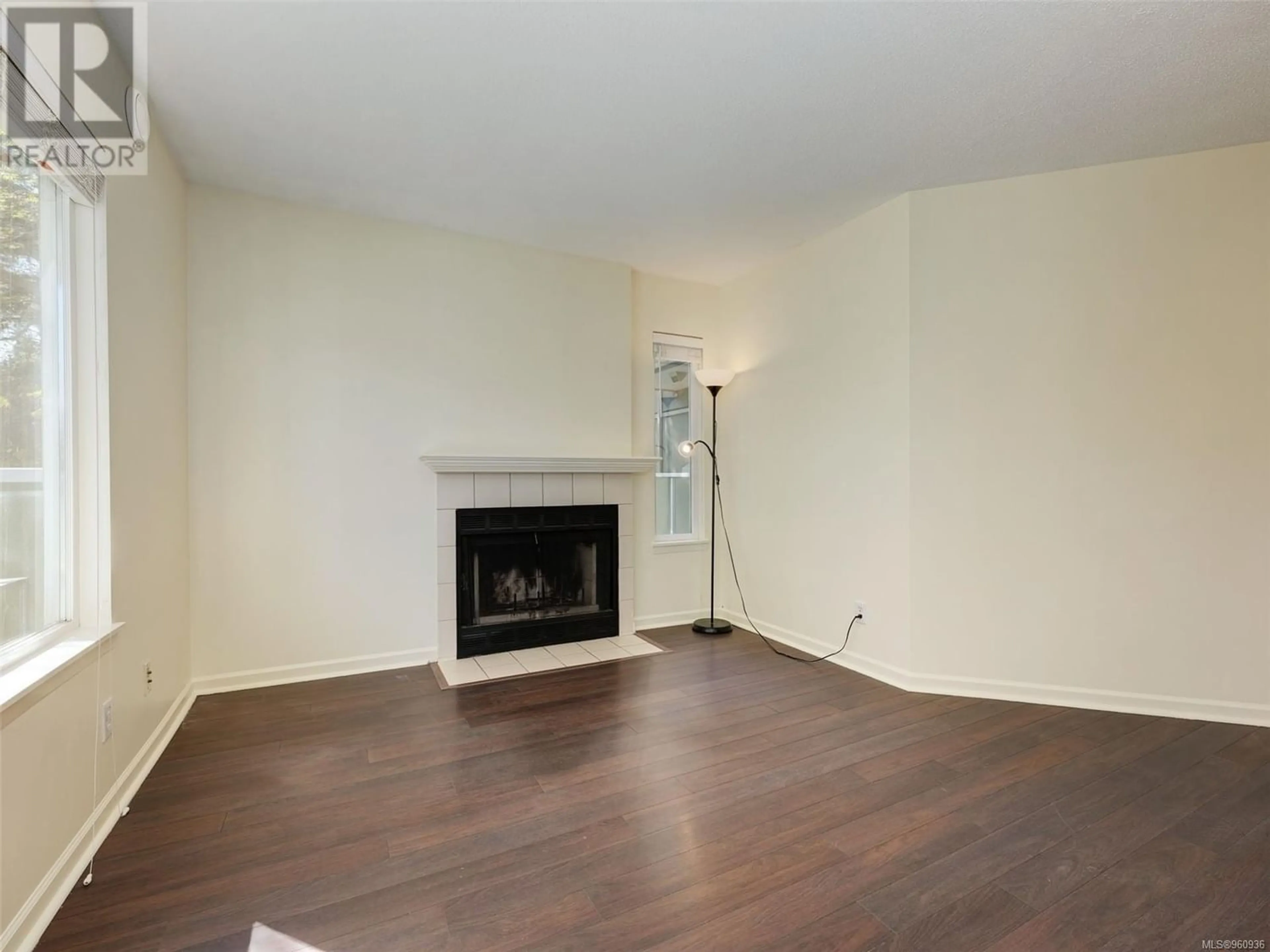 A pic of a room for 314 2520 Wark St, Victoria British Columbia V8T5G6