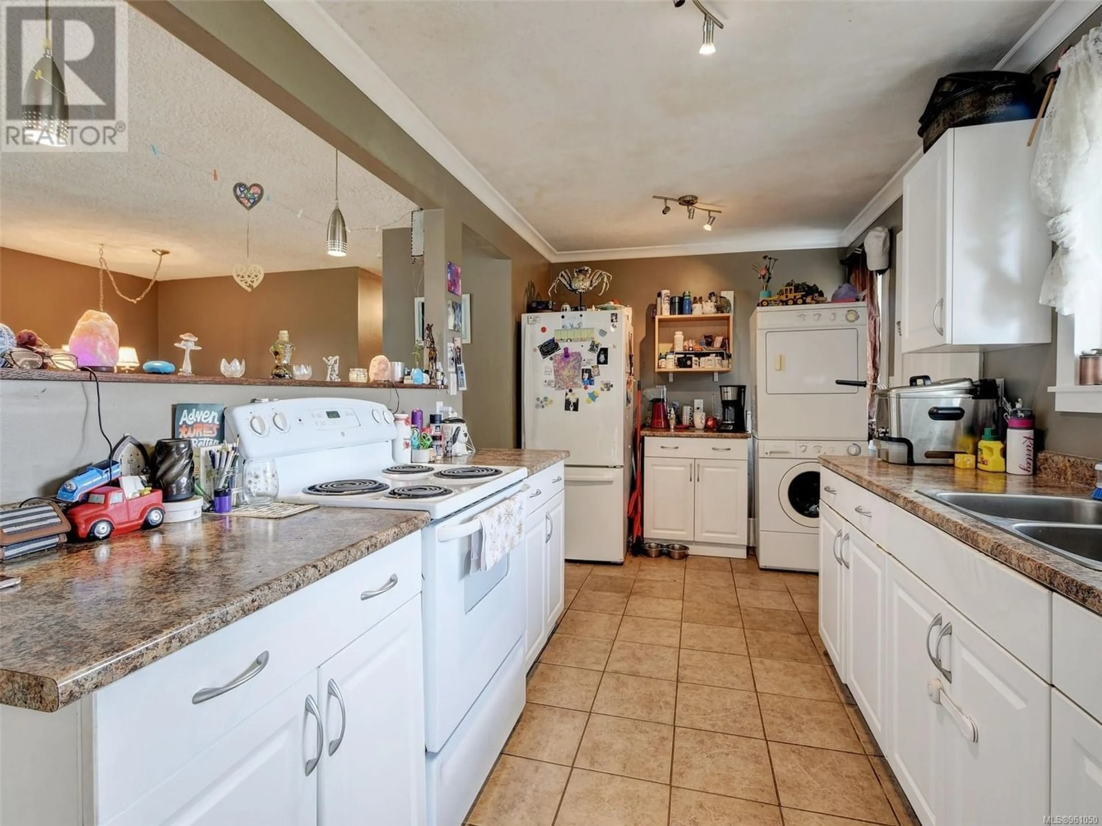 Kitchen for 2359 Church Rd, Sooke British Columbia V9Z0W2