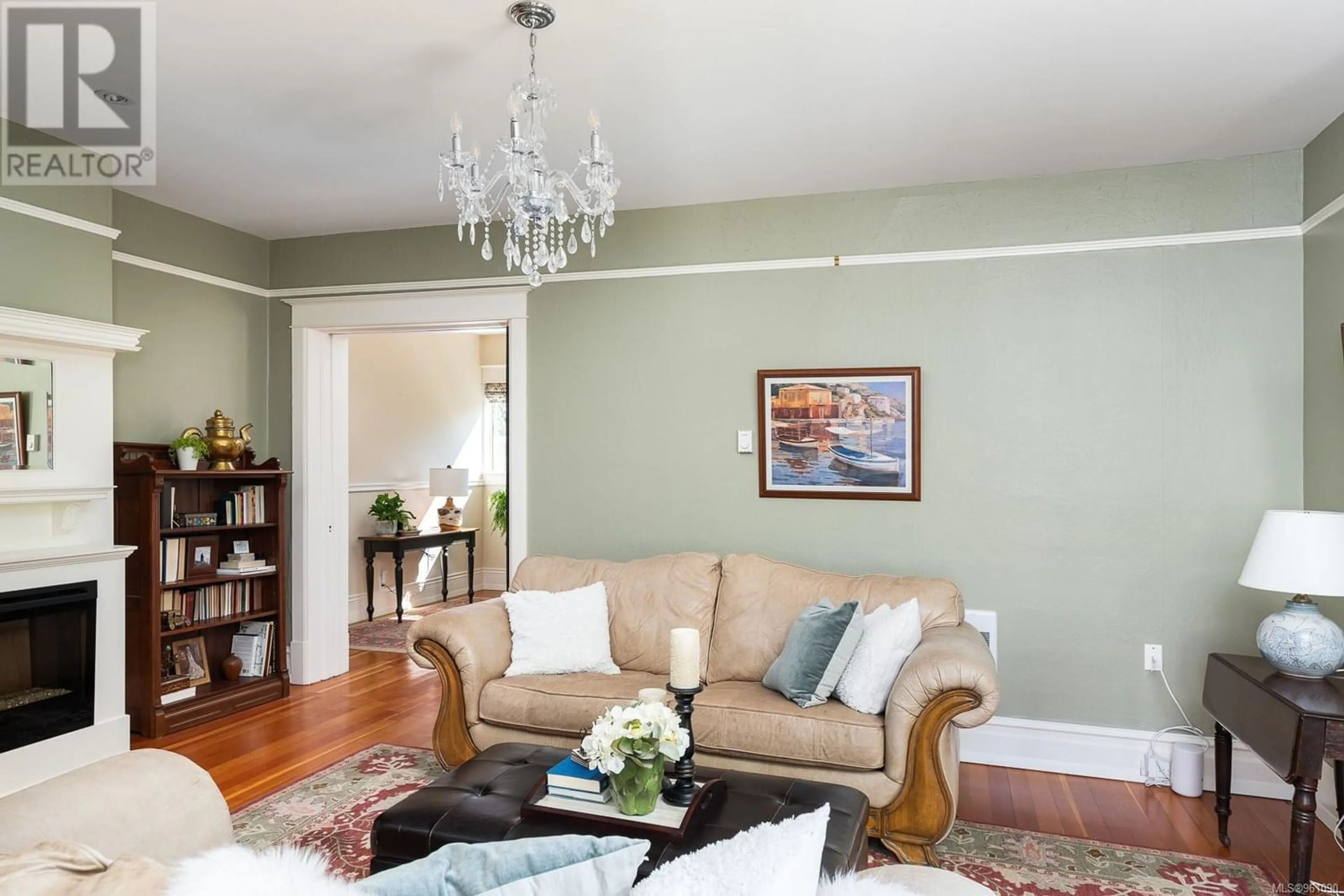 Living room for 2659 Currie Rd, Oak Bay British Columbia V8S3B9