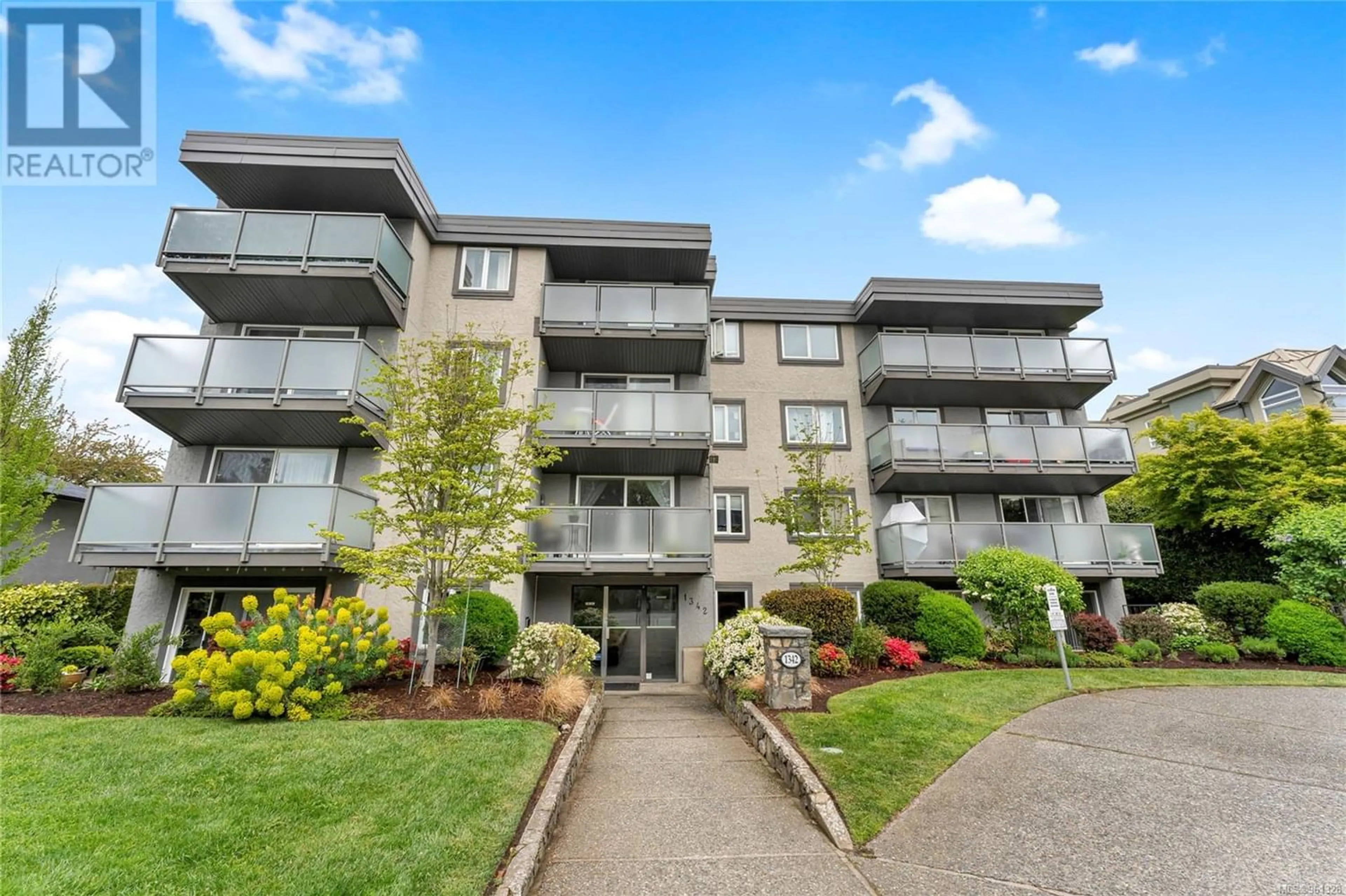 A pic from exterior of the house or condo for 404 1342 Hillside Ave, Victoria British Columbia V8T2B4