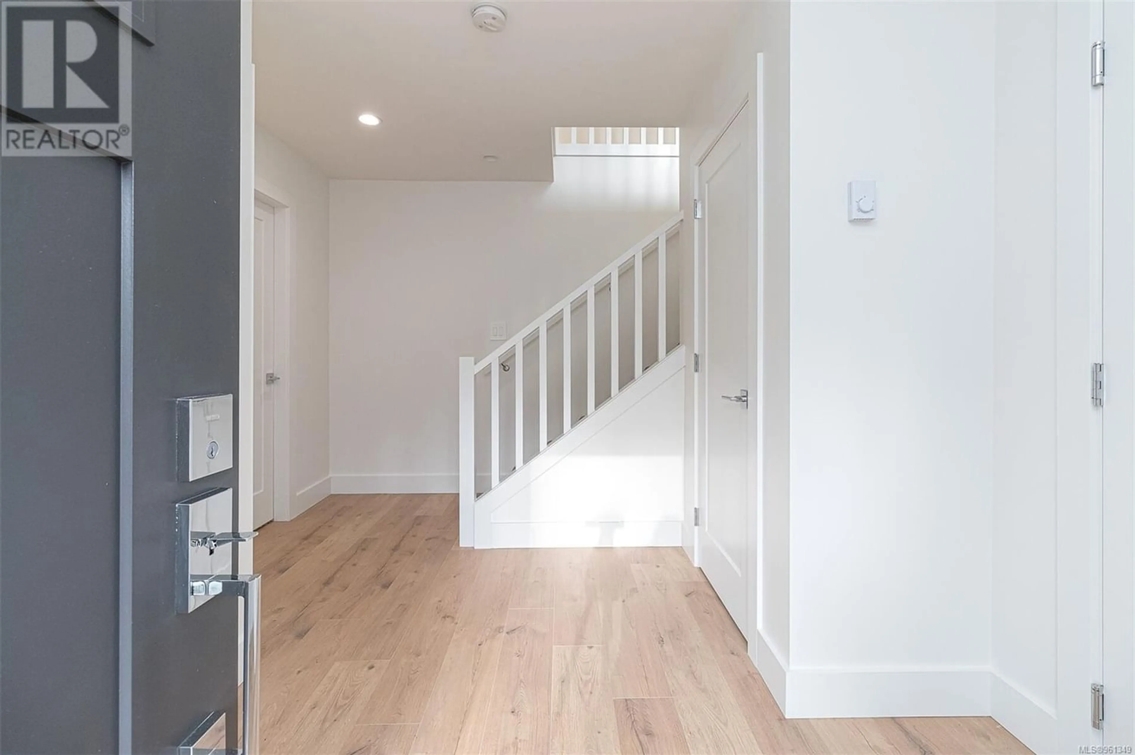 Indoor entryway for 6926 Ridgecrest Rd, Sooke British Columbia V9Z0L2