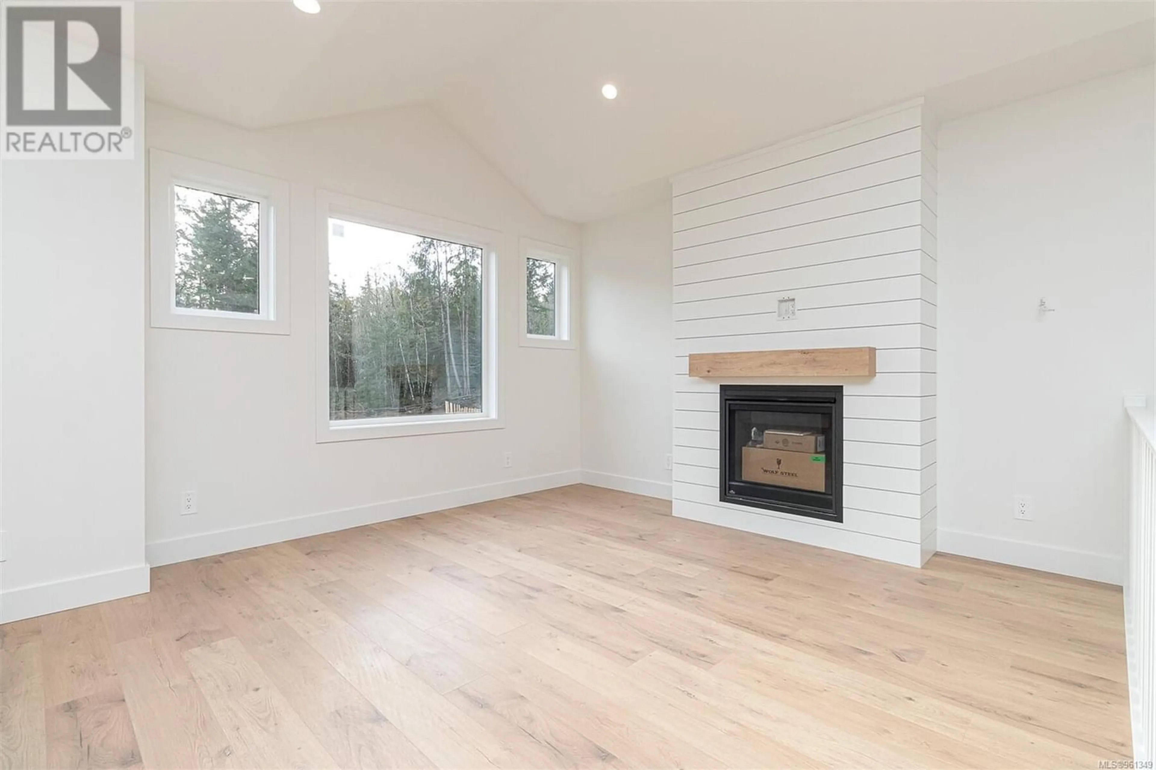 A pic of a room for 6926 Ridgecrest Rd, Sooke British Columbia V9Z0L2