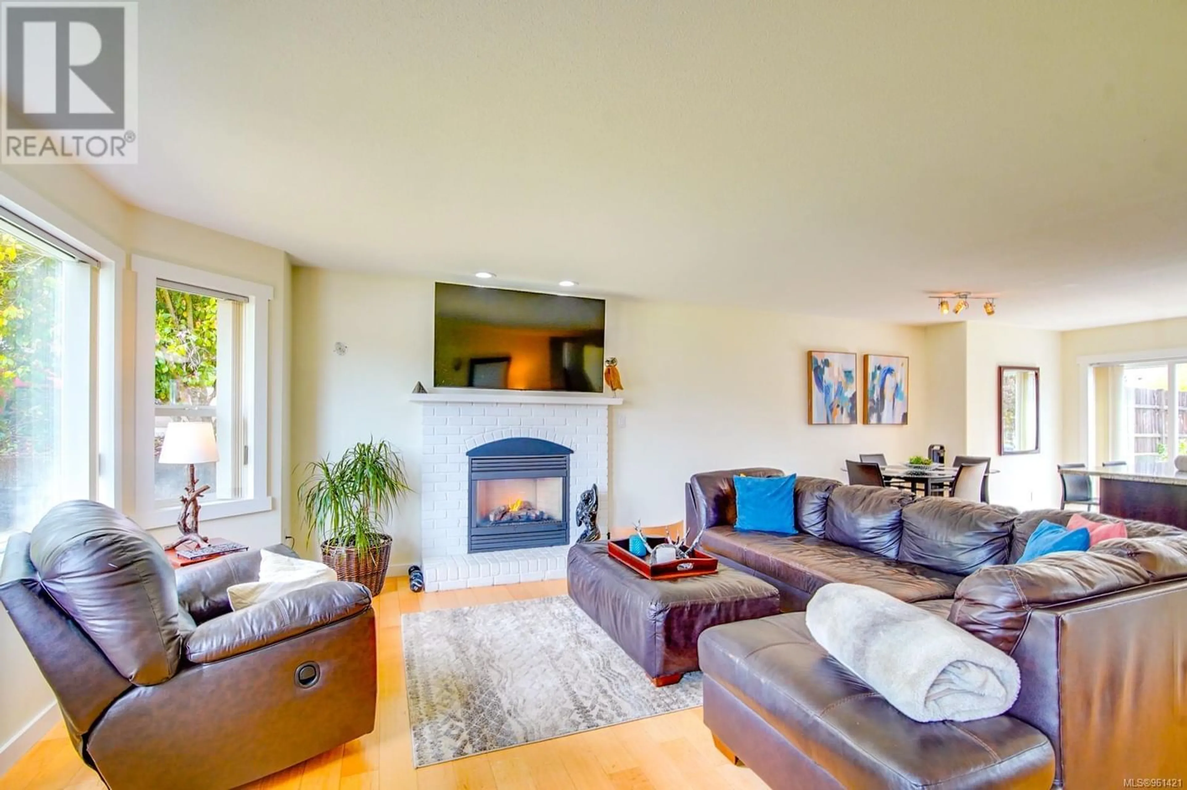 Living room for 4116 Ravenhill Ave, Port Alberni British Columbia V9Y1B9