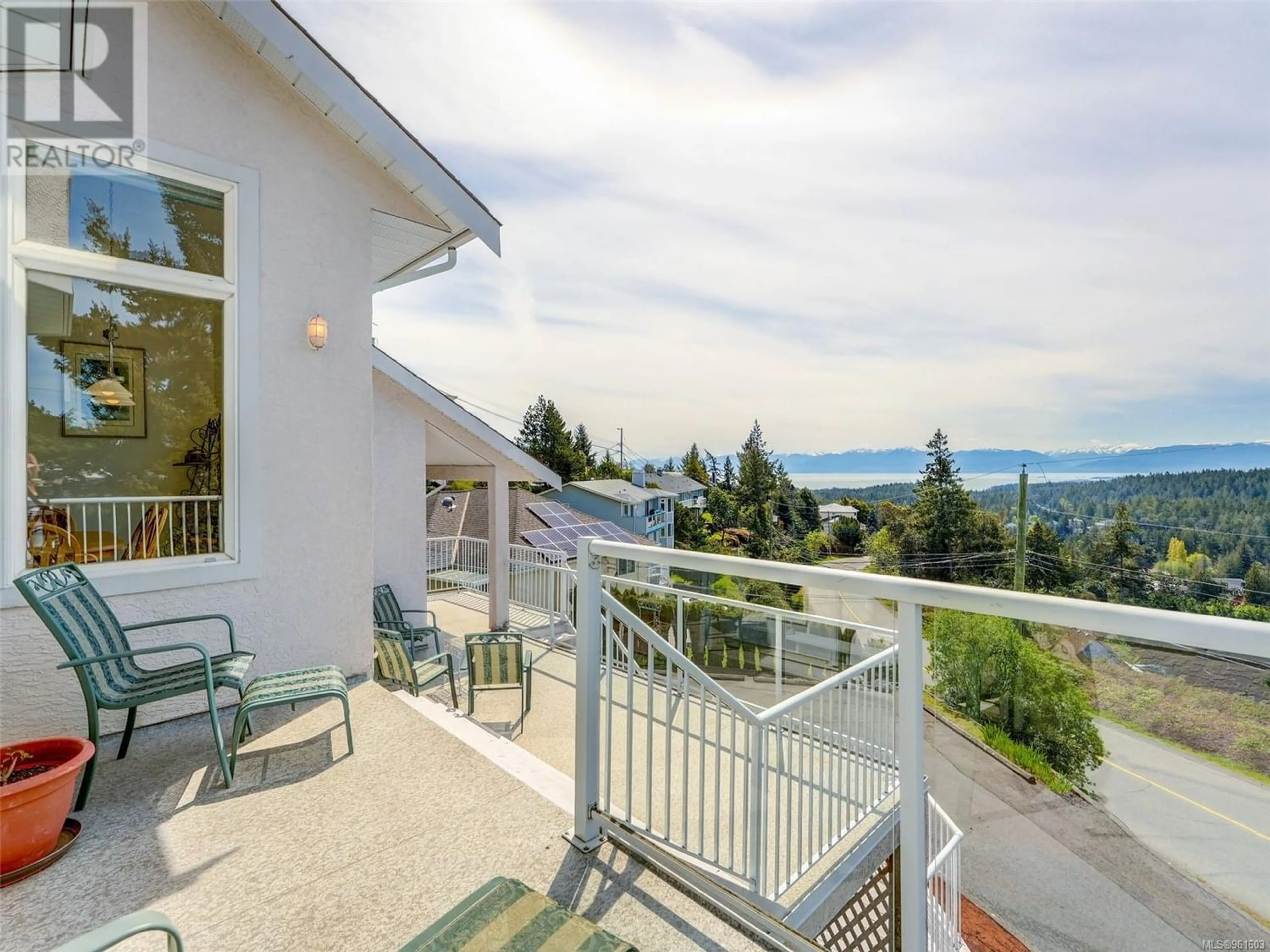 A pic from exterior of the house or condo for 3509 Sunheights Dr, Langford British Columbia V9C3T7