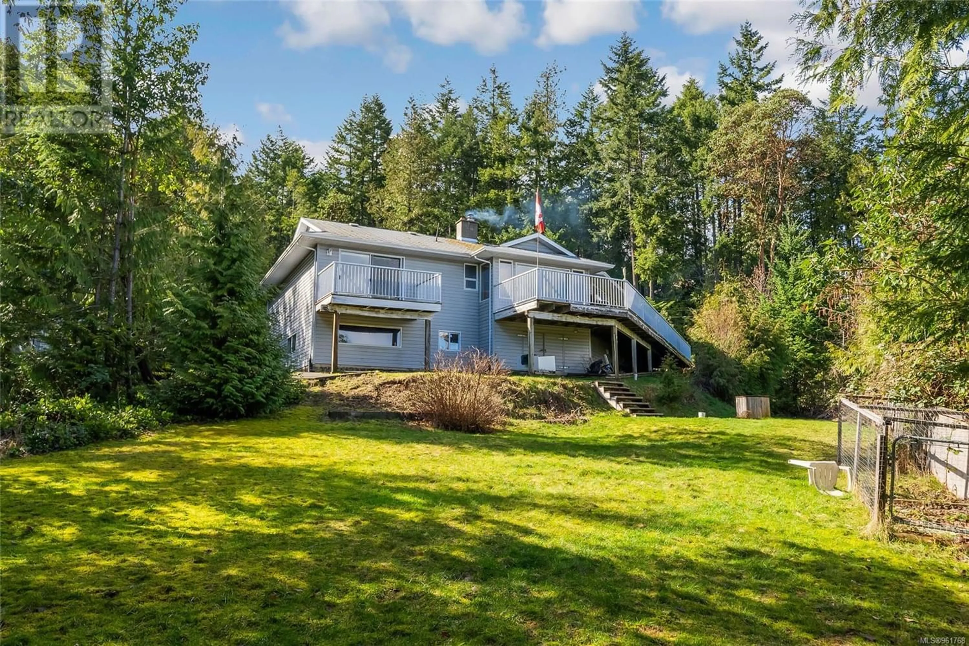 Frontside or backside of a home for 3121 Northwood Rd, Nanaimo British Columbia V9R7C7