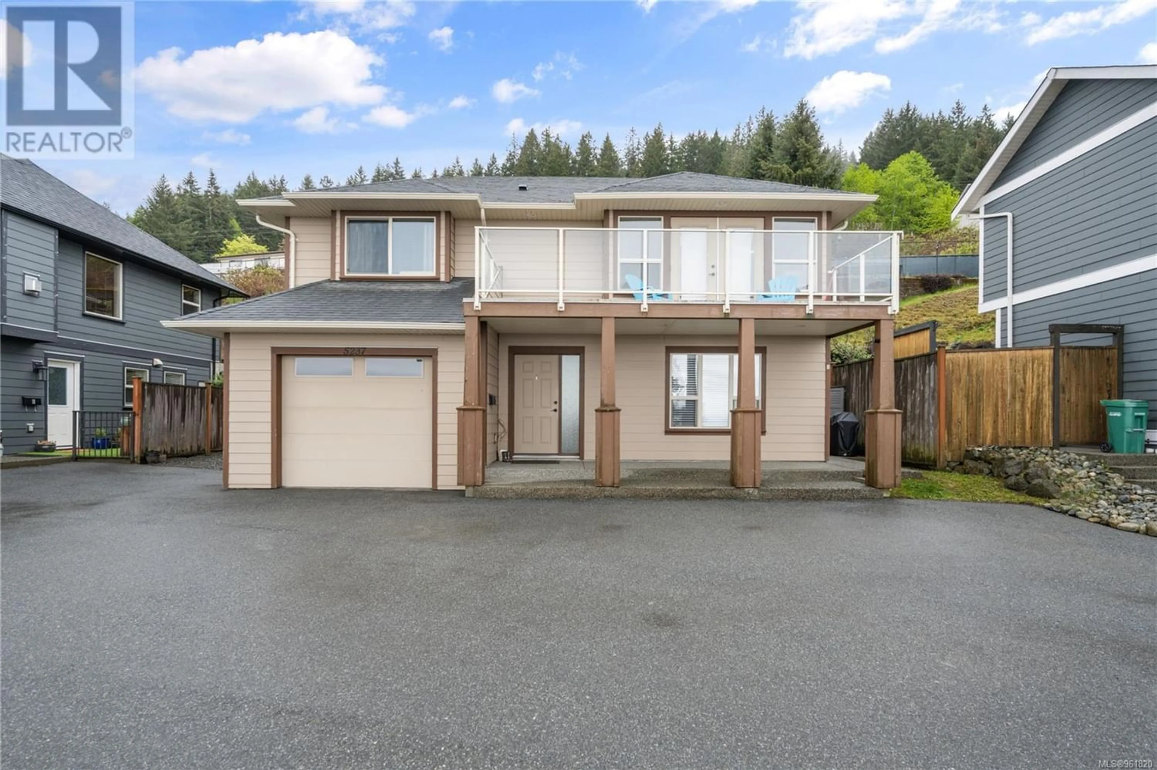 Frontside or backside of a home for 5237 Dewar Rd, Nanaimo British Columbia V9T6T3
