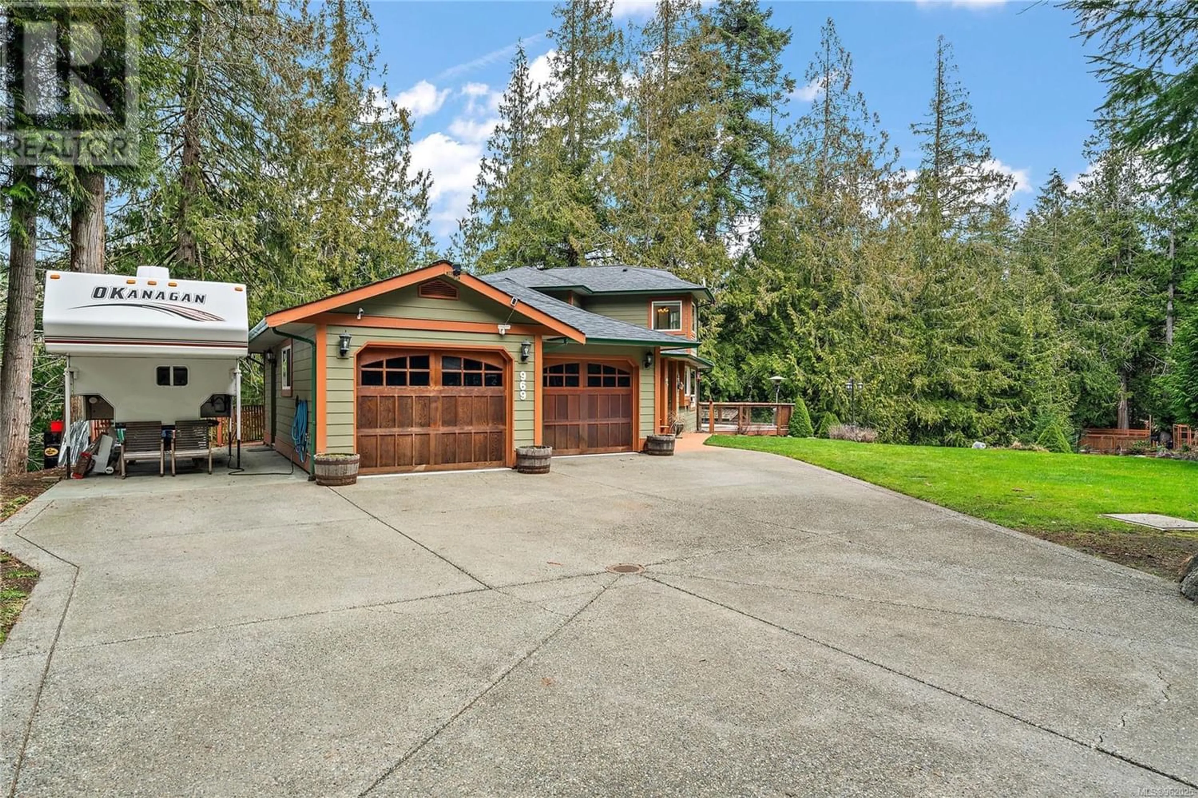 Indoor garage for 969 Tiswilde Rd, Metchosin British Columbia V9C4E8