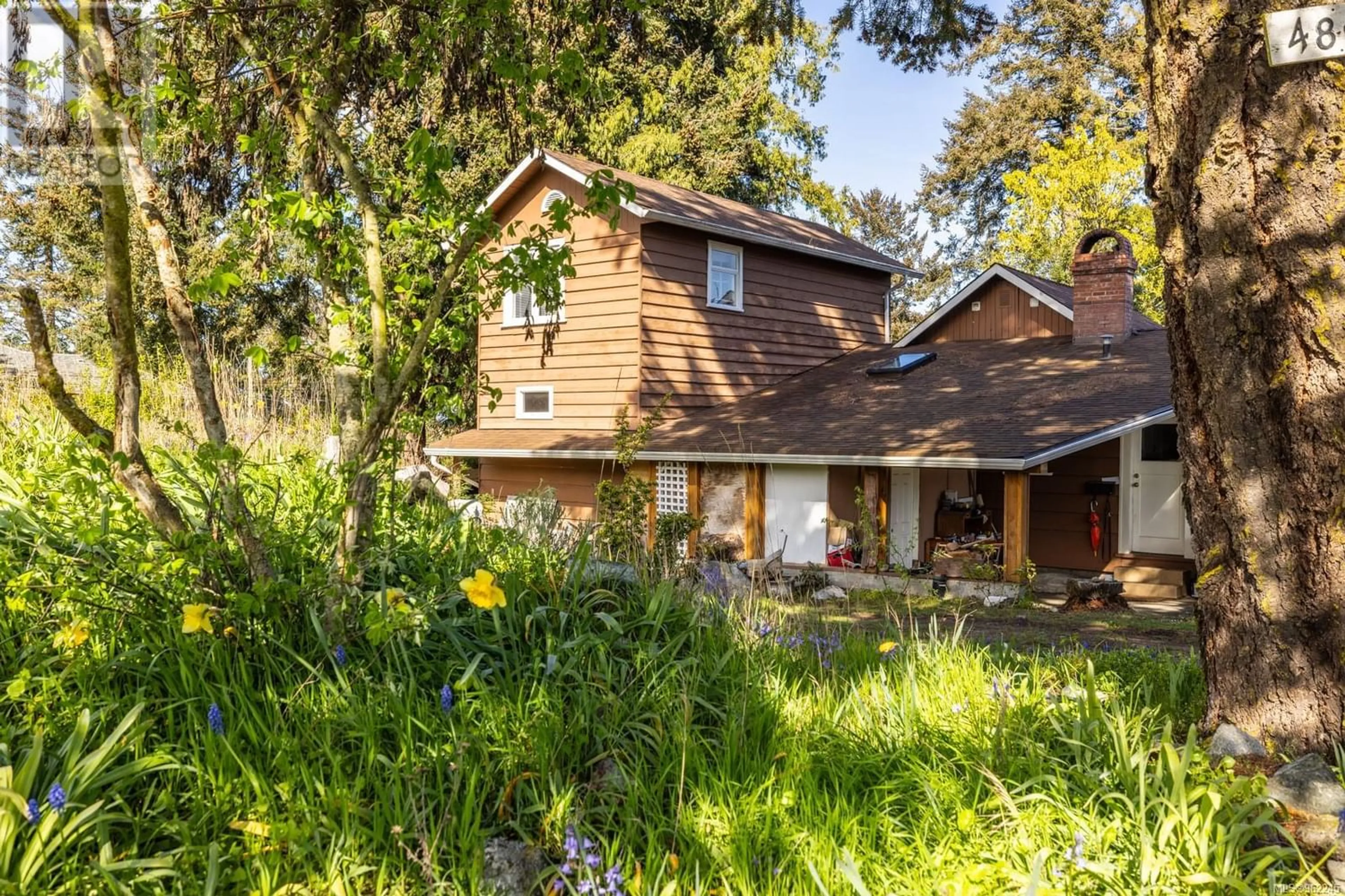 Cottage for 4871 Cordova Bay Rd, Saanich British Columbia V8Y2J9