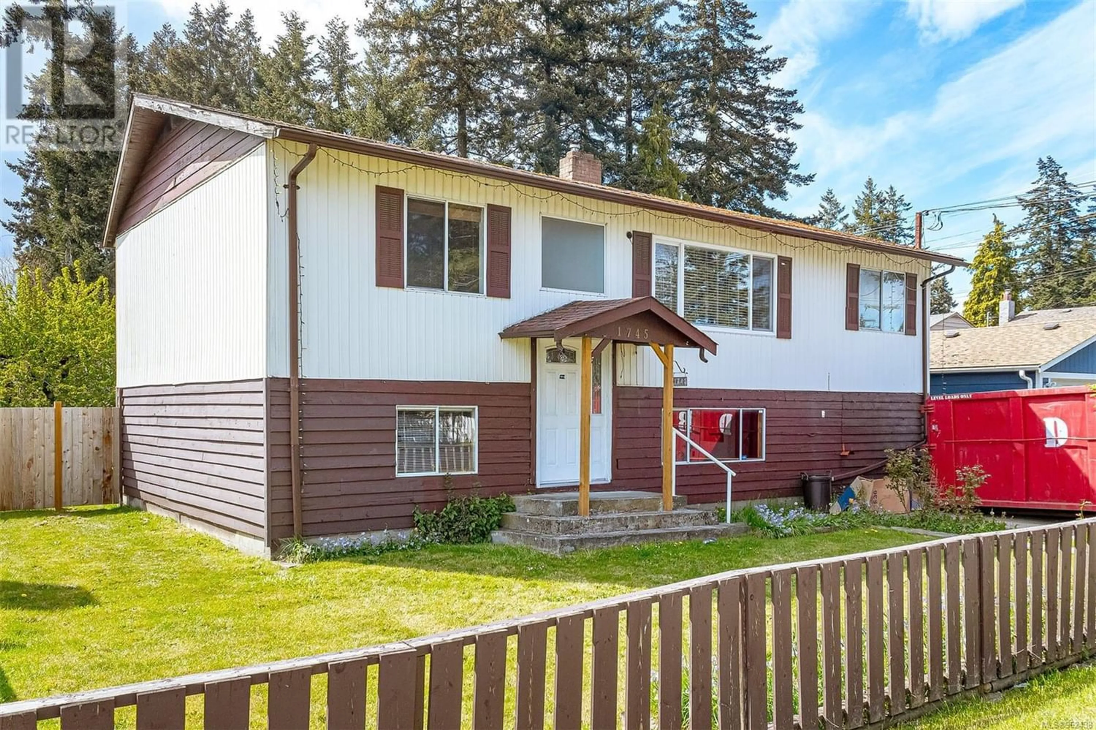 Frontside or backside of a home for 1745 Waddington Rd, Nanaimo British Columbia V9S4W5
