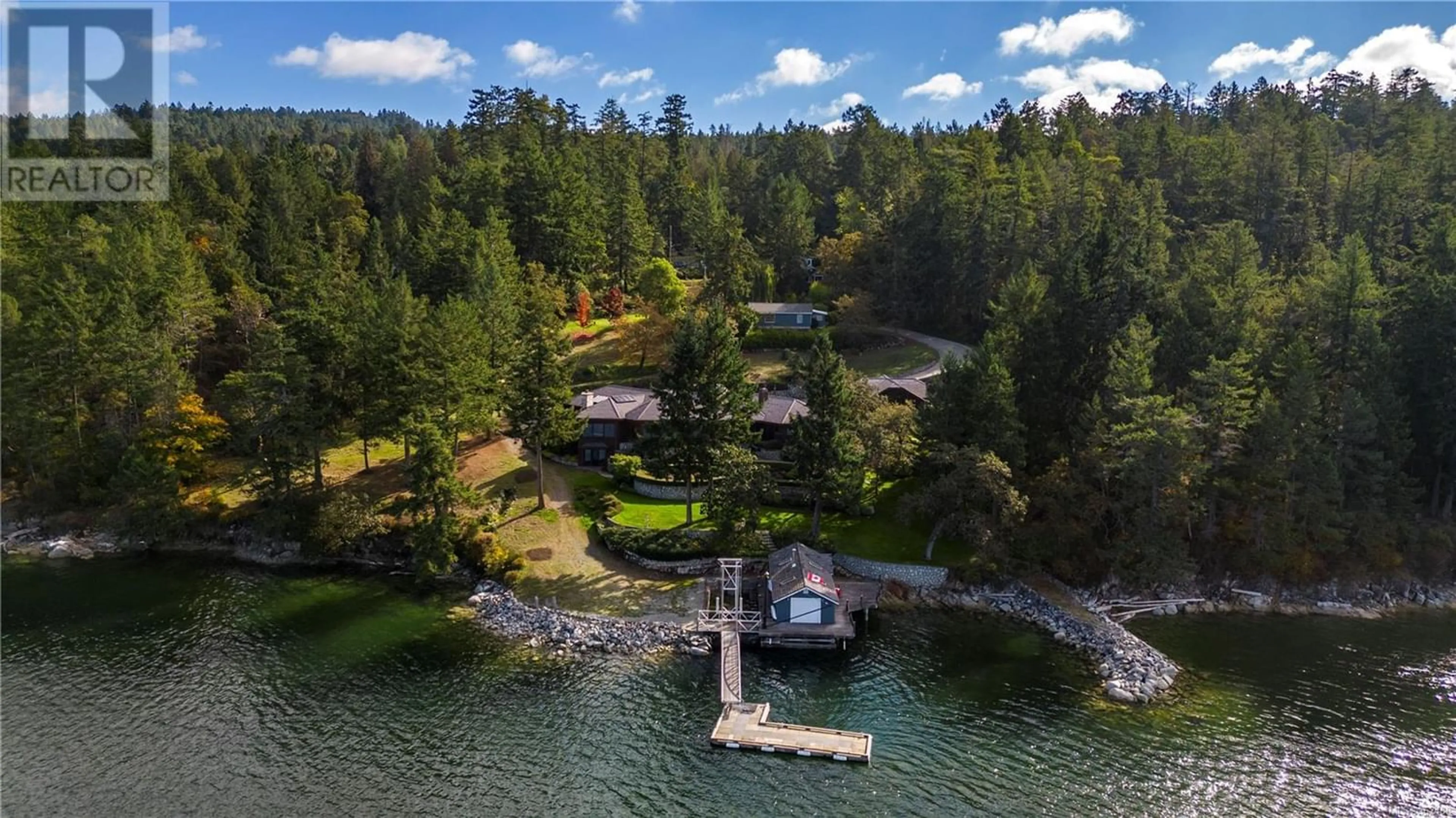 Cottage for 8440 Lawrence Rd, Central Saanich British Columbia V8M1S5
