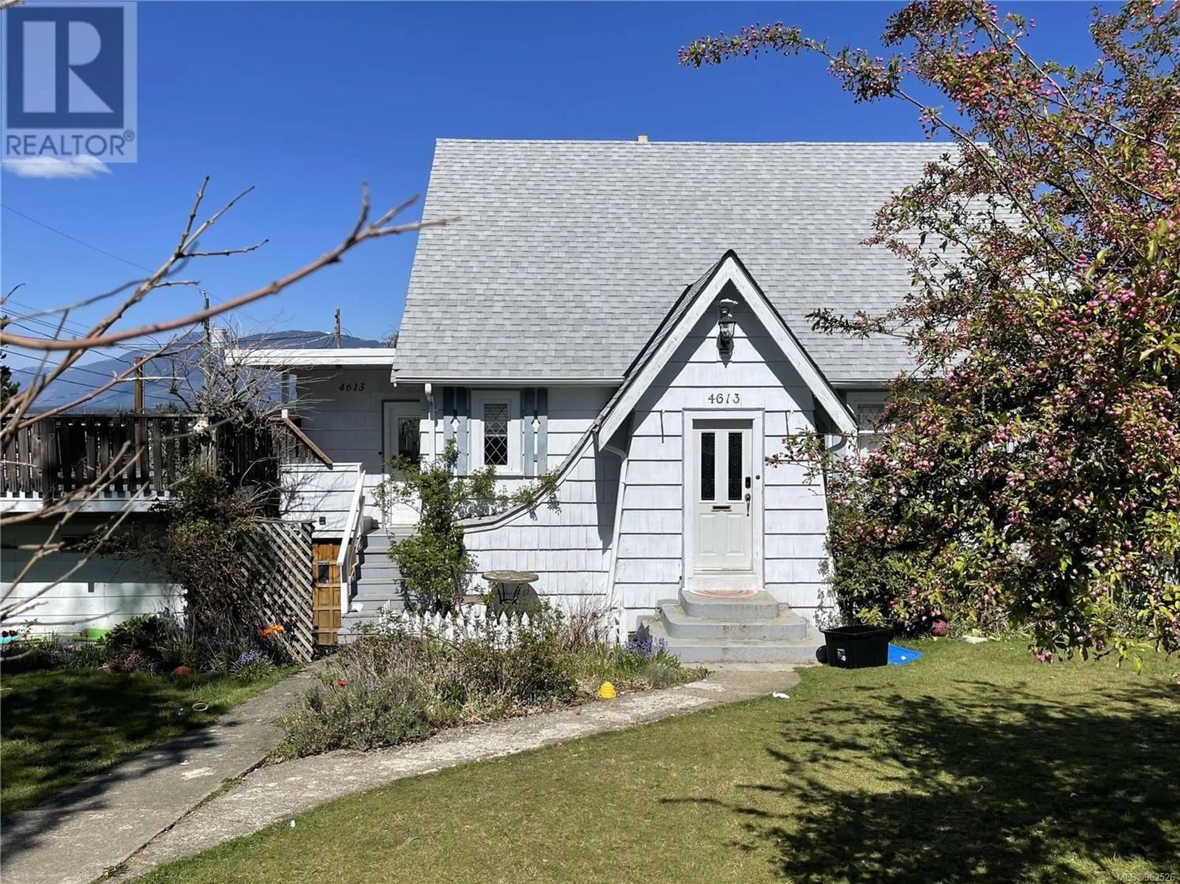Frontside or backside of a home for 4613 North Cres, Port Alberni British Columbia V9Y3B7