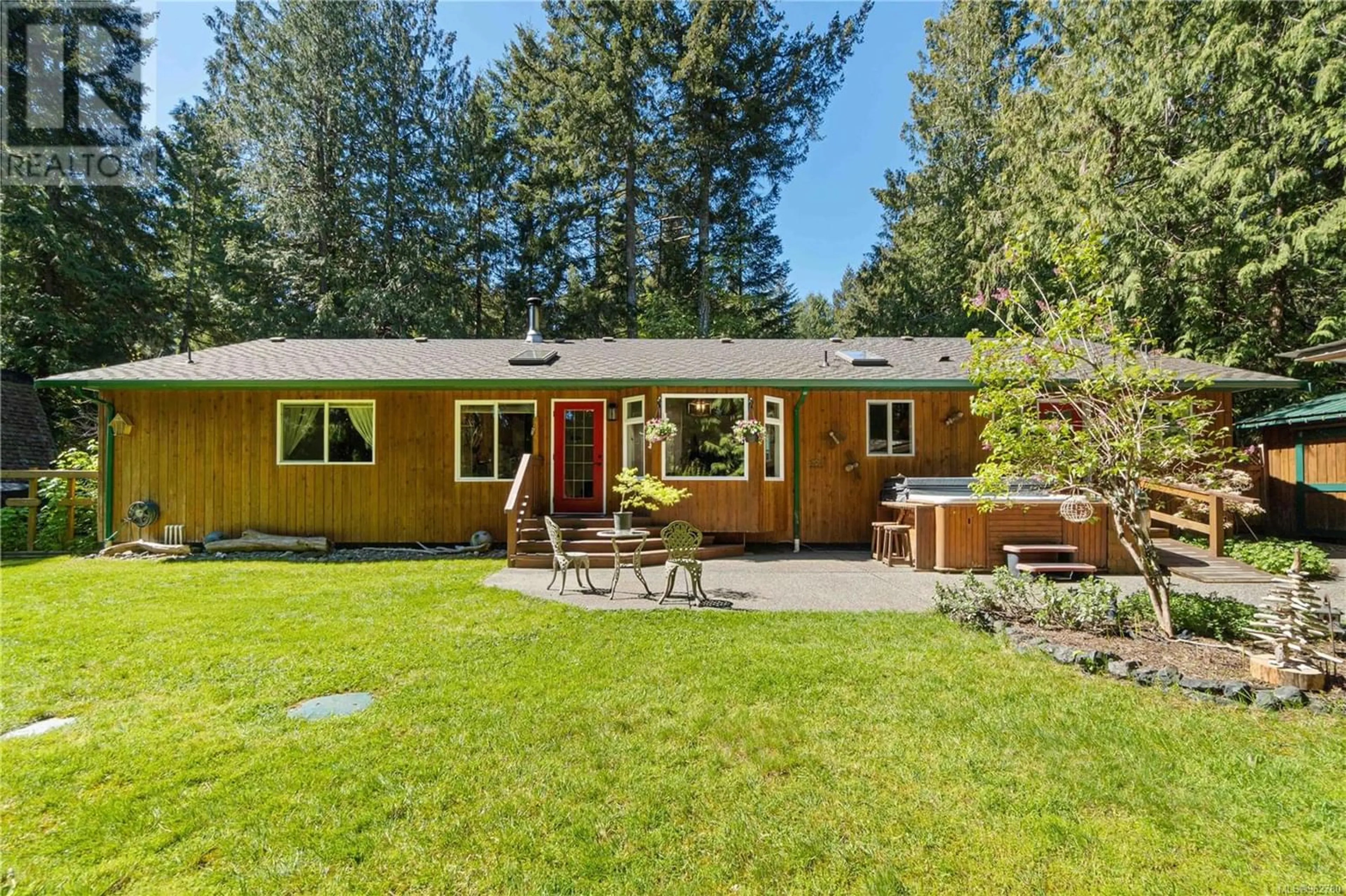 Cottage for 124 Baynes Dr, Bowser British Columbia V0R1G0
