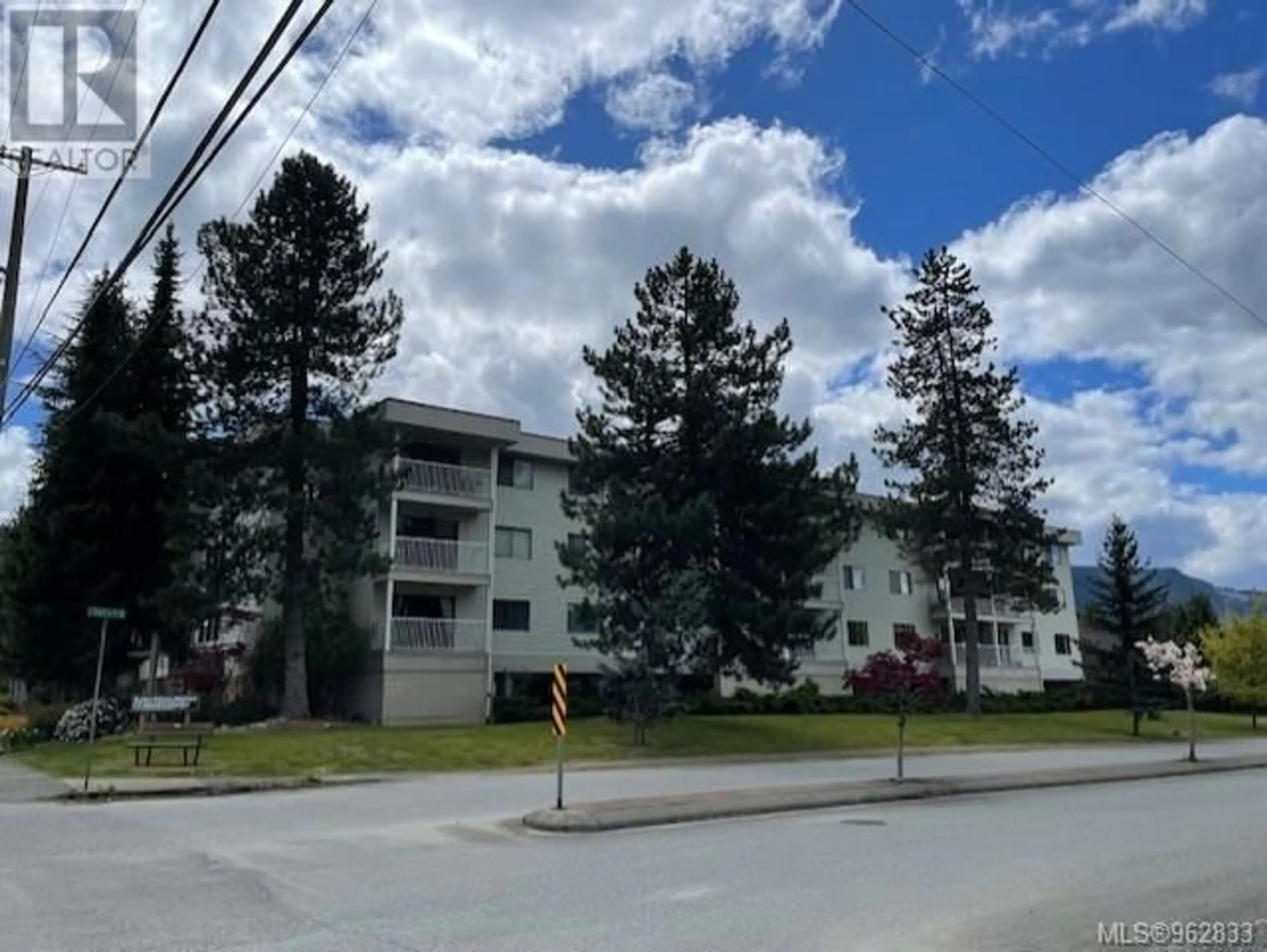 A pic from exterior of the house or condo for 309 18 King George St N, Lake Cowichan British Columbia V0R2G0