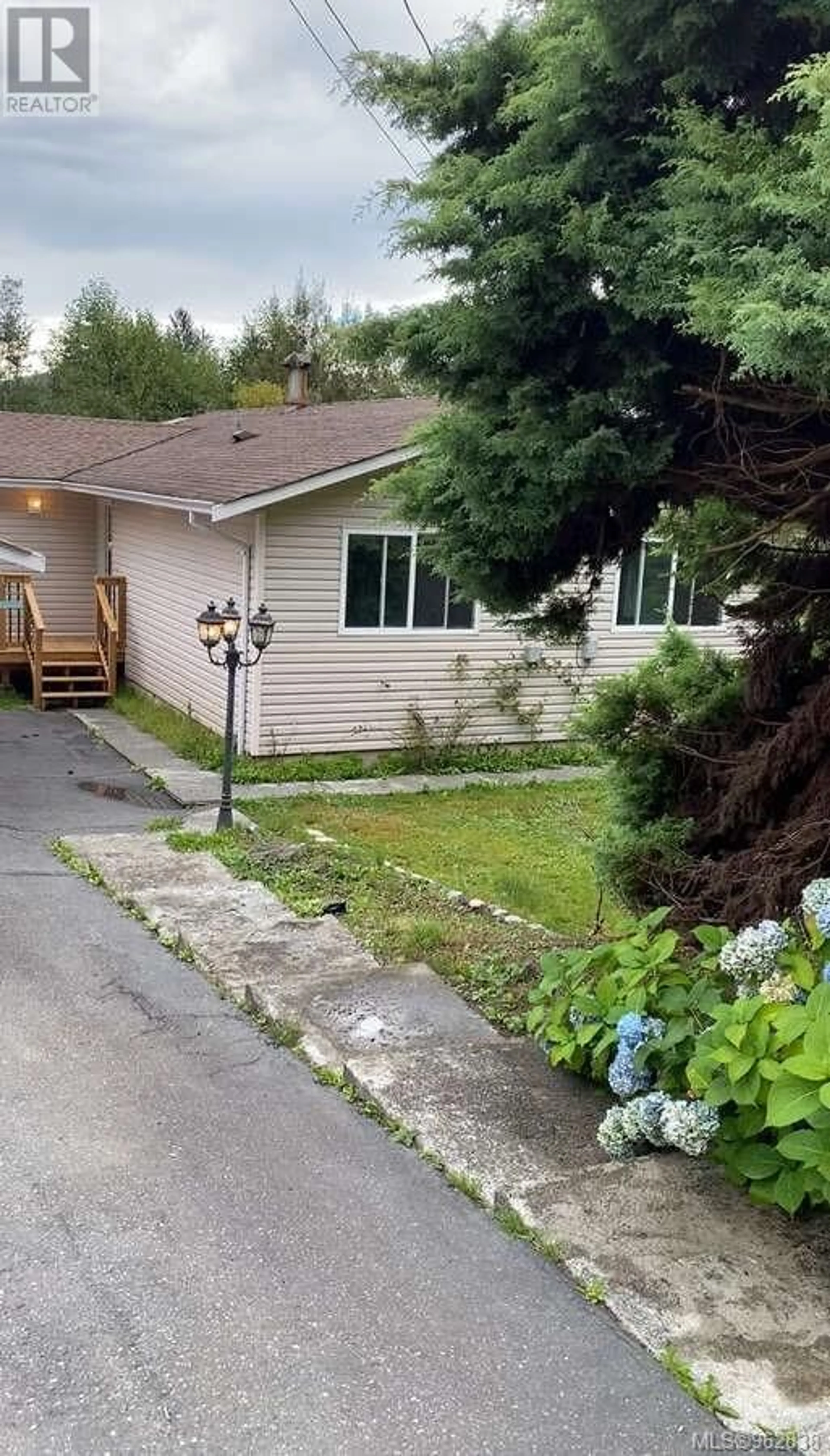 Frontside or backside of a home for 551 MacMillan Dr, Sayward British Columbia V0P1R0