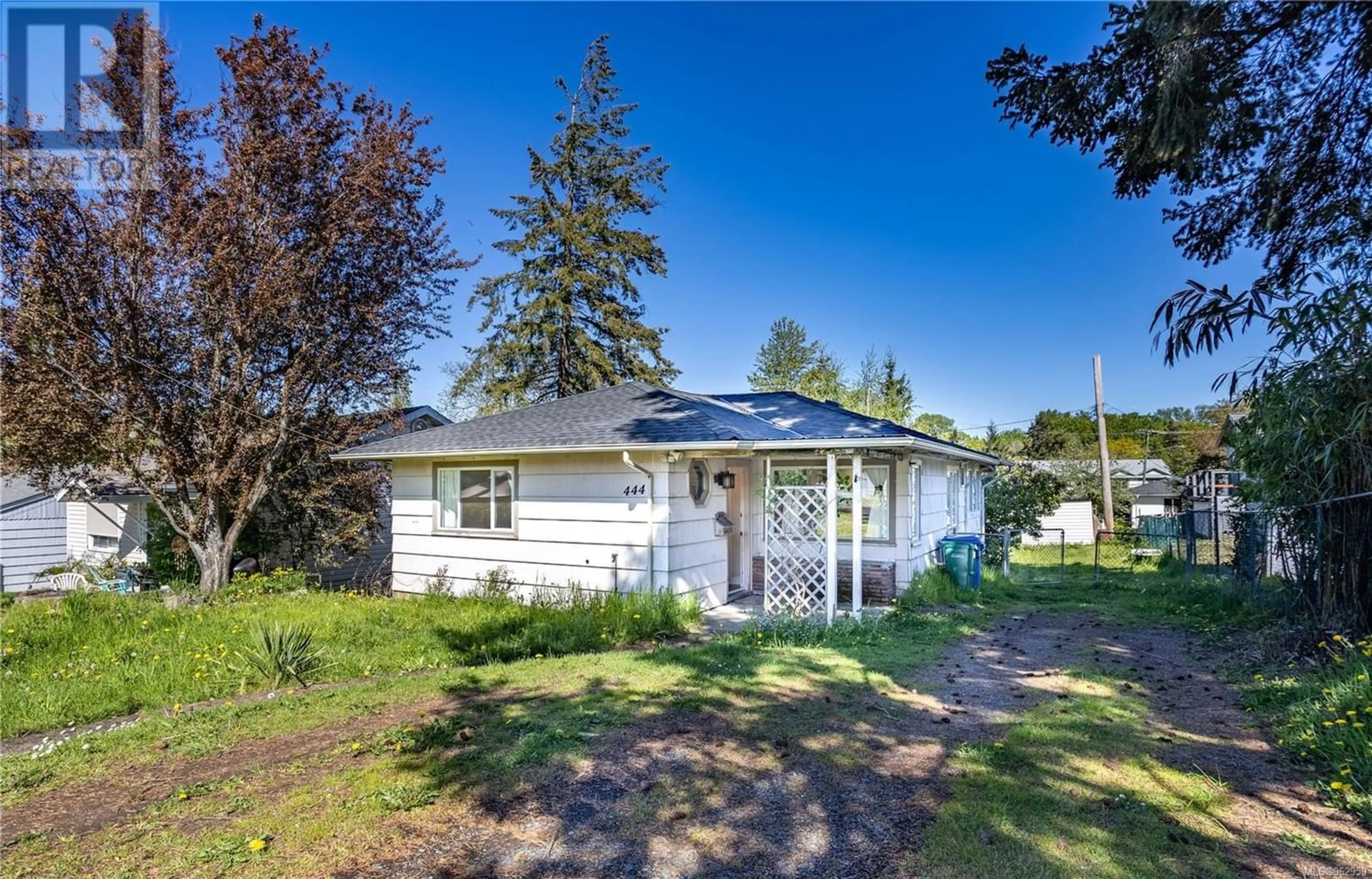 Cottage for 444 Hamilton Ave, Nanaimo British Columbia V9R4E8