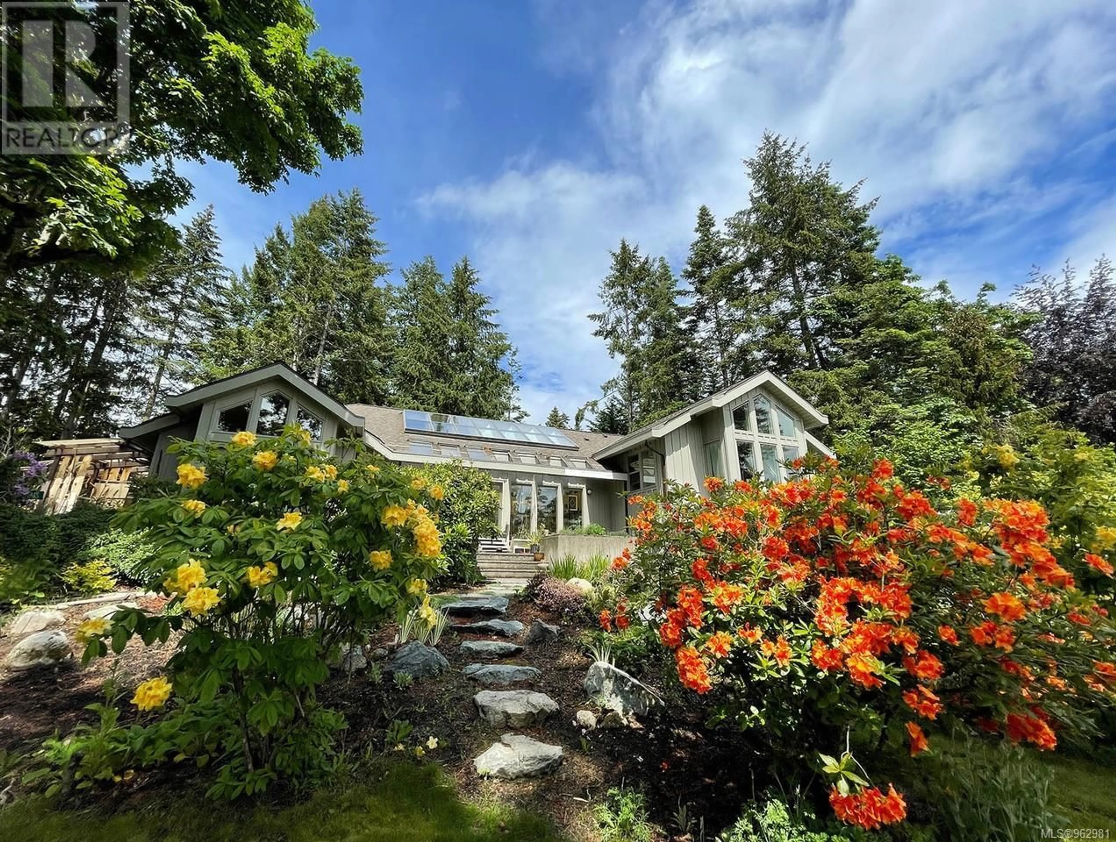 Cottage for 9383 Carnoustie Cres, North Saanich British Columbia V8L5G7