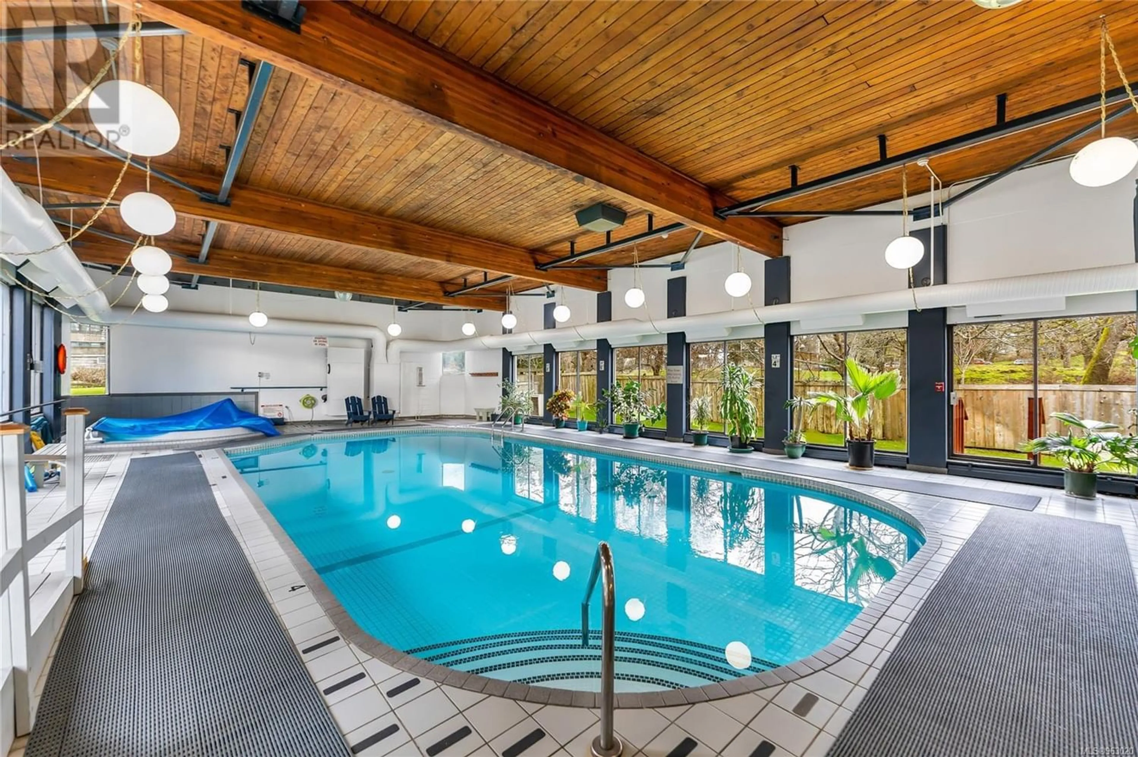 Indoor or outdoor pool for 503 620 Toronto St, Victoria British Columbia V8V1P7