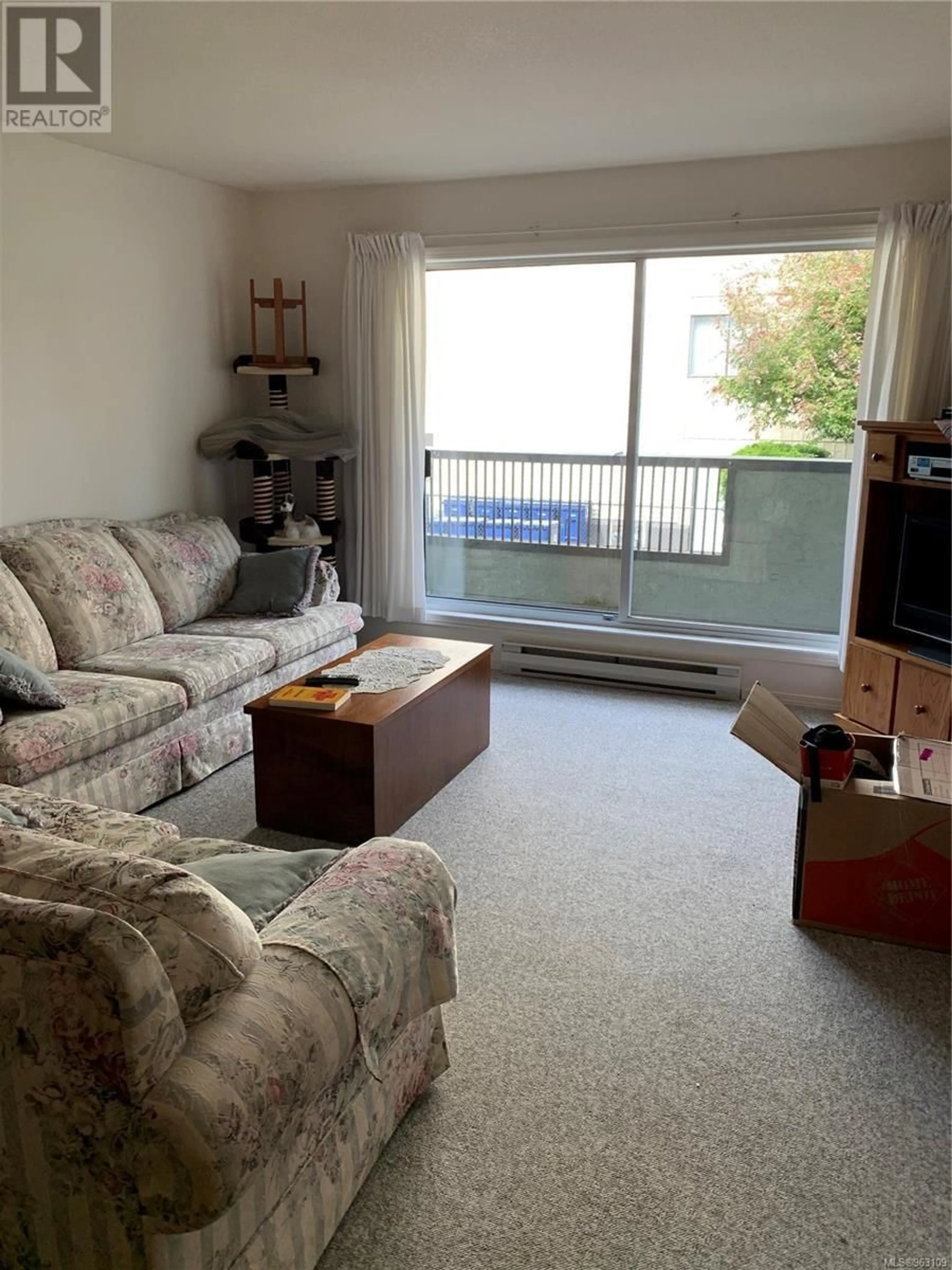 Living room for 209 1045 Cumberland Rd, Courtenay British Columbia V9N2E7