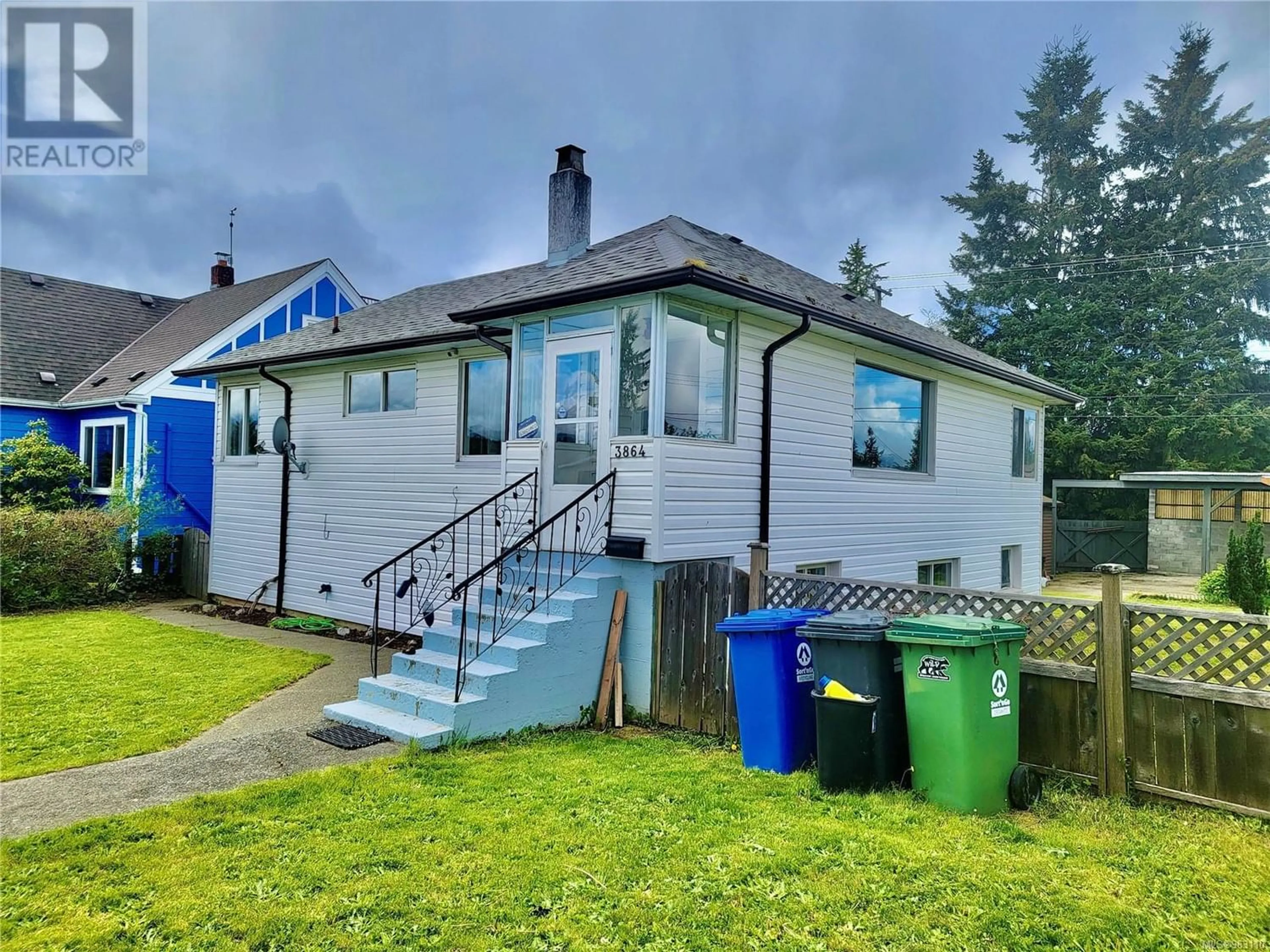 Frontside or backside of a home for 3864 6th Ave, Port Alberni British Columbia V9Y4M2