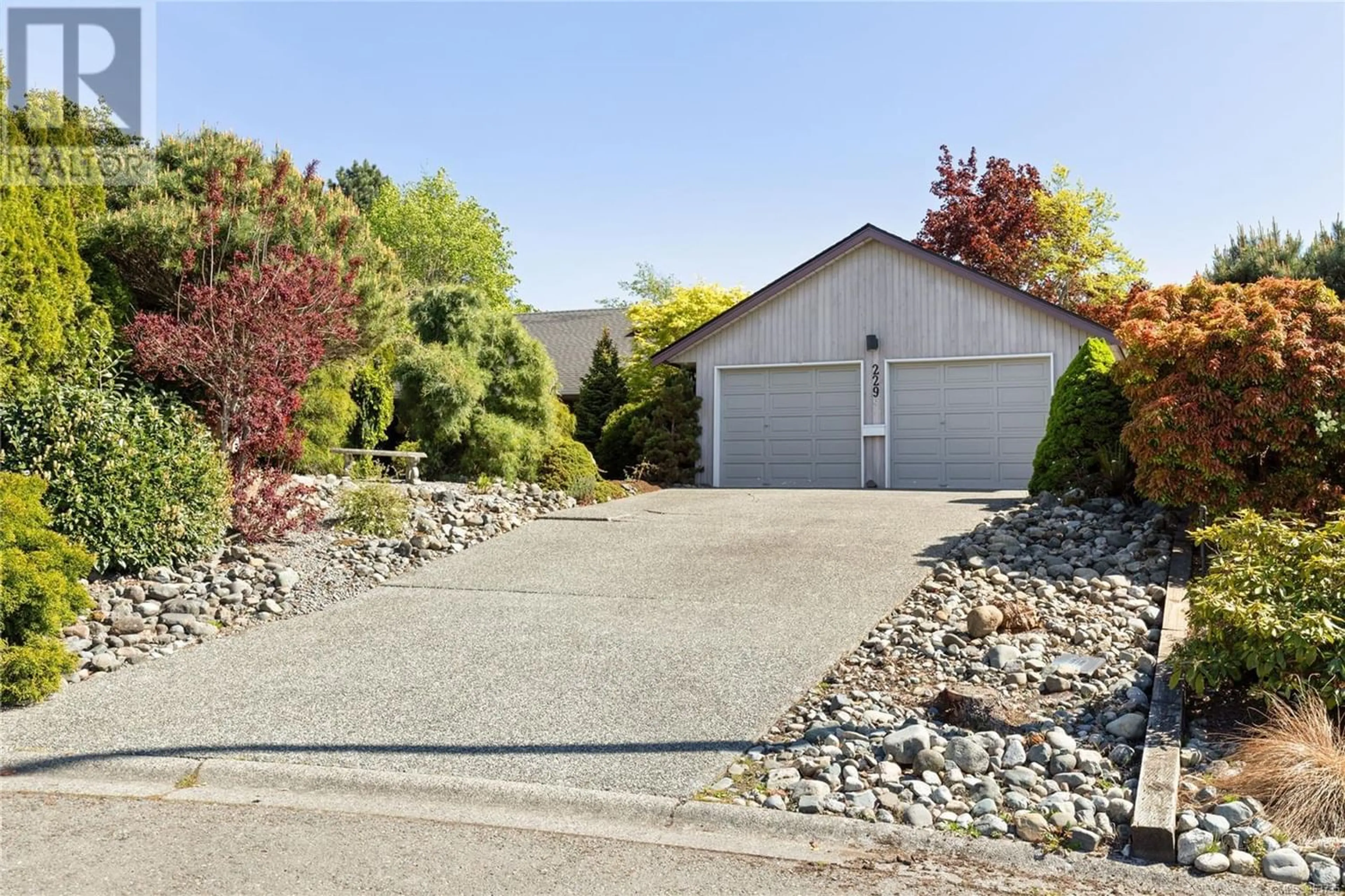 Frontside or backside of a home for 229 Seven Oaks Pl, Nanaimo British Columbia V9V1H9