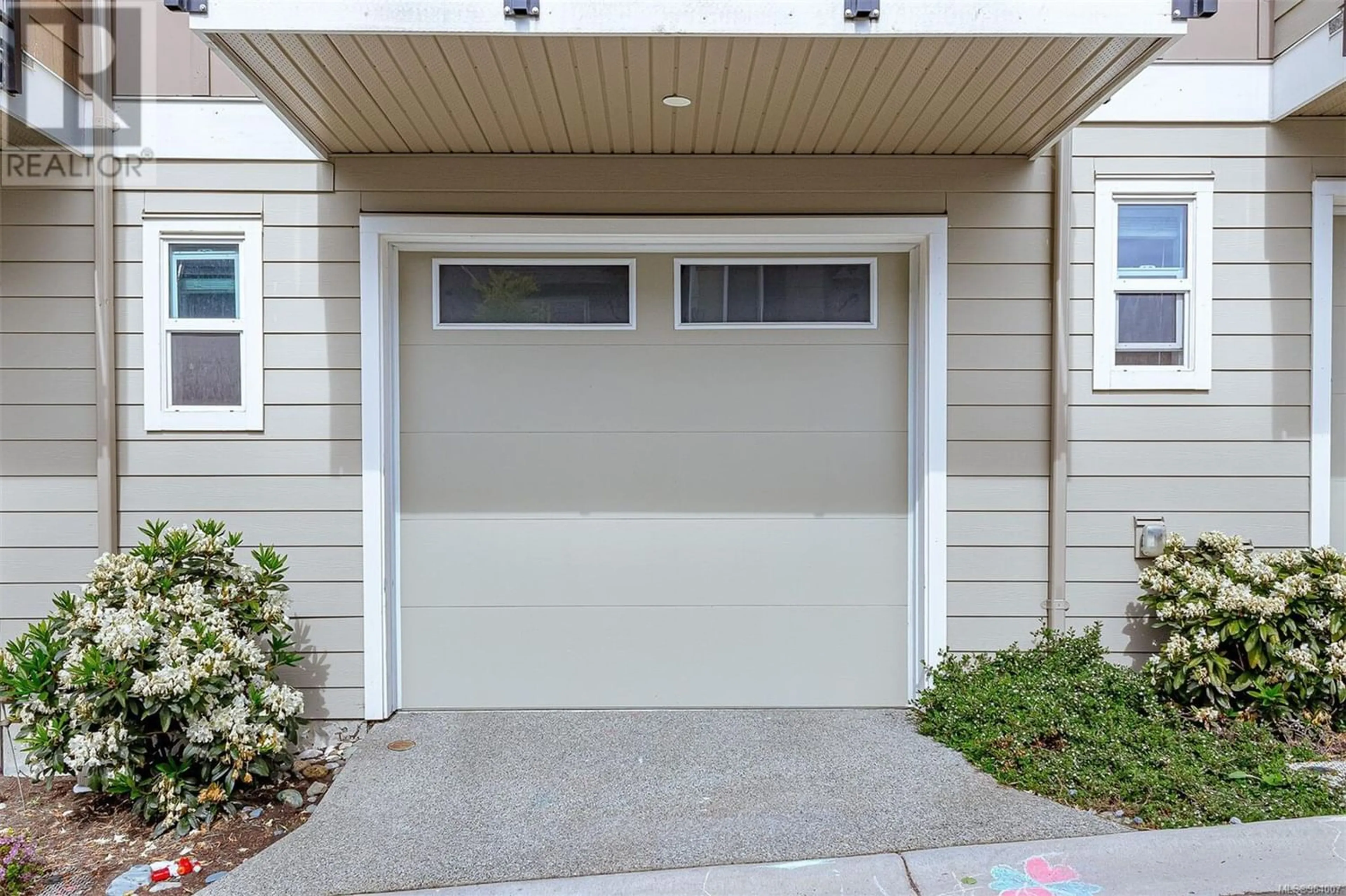 Indoor garage for 1227 Flint Ave, Langford British Columbia V9B0Y6