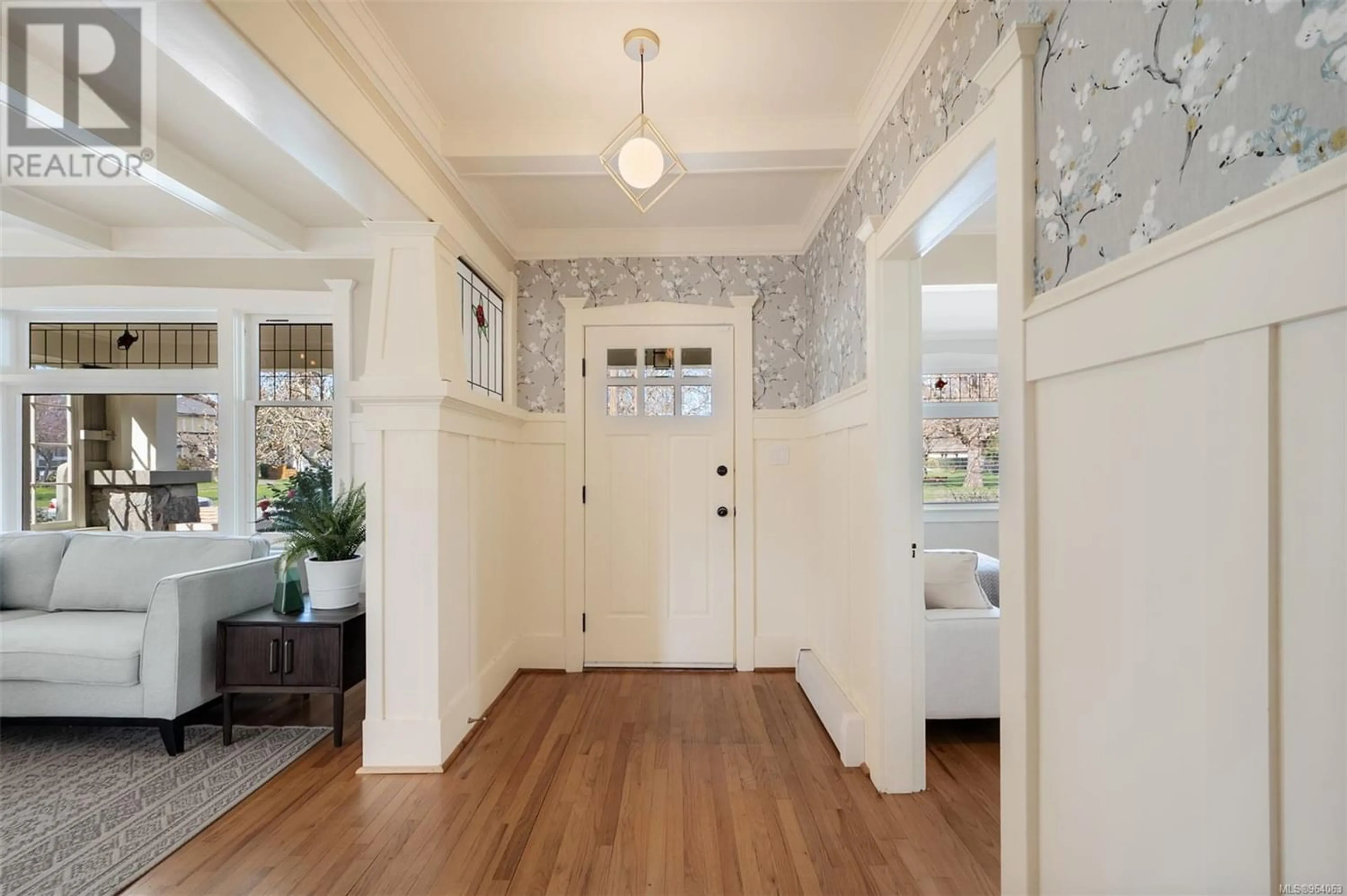 Indoor entryway for 163 Bushby St, Victoria British Columbia V8S1B5